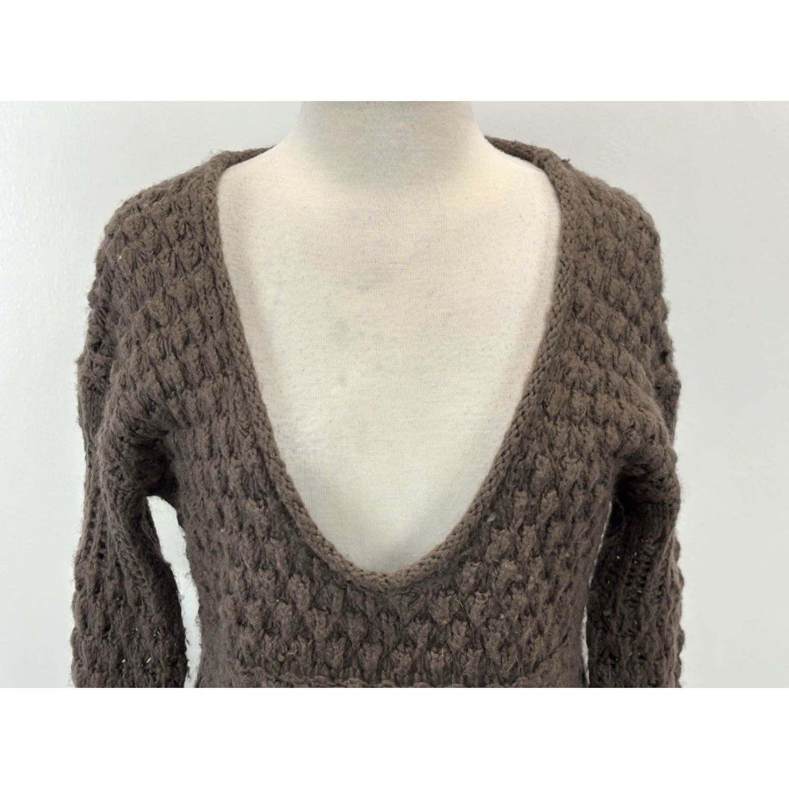 Free People Free People Crashing Waves Pullover Cocoa Brown XS Loose Knit Tunic Women’s Sweater Long Sleeve V-Neck Acrylic Blend Knit Regular Size XS / US 0-2 / IT 36-38 - 5 Thumbnail