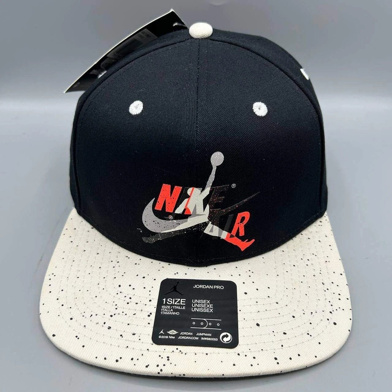 Jordan Brand Air Jordan Pro Hat Men Black White Nike Air Snap Back Cap Size ONE SIZE - 1 Thumbnail