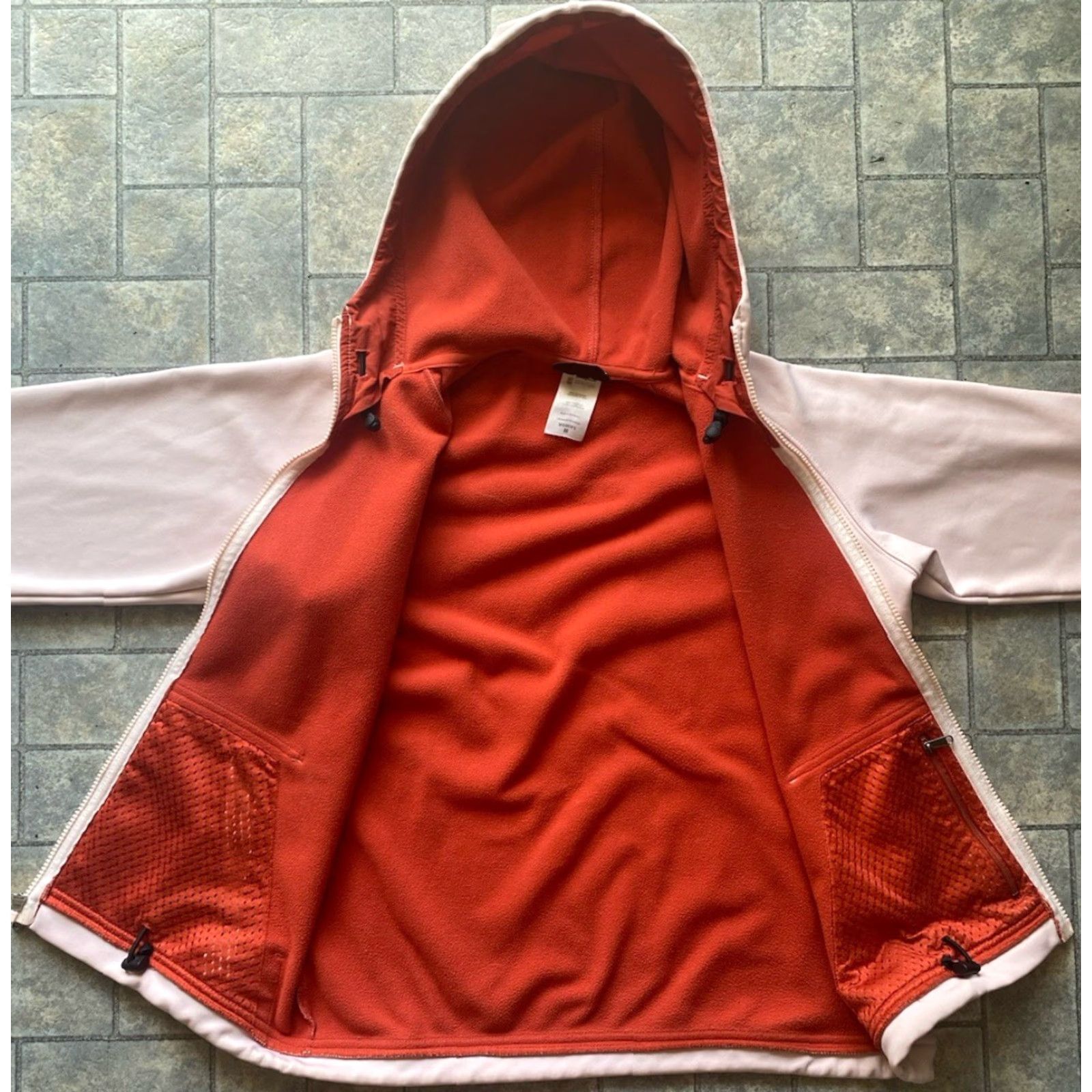 Patagonia Patagonia Jacket Women Pink M Hooded Flaws Wear Full Zip Pockets Smaller Description: Not new Size M / US 6-8 / IT 42-44 - 3 Thumbnail