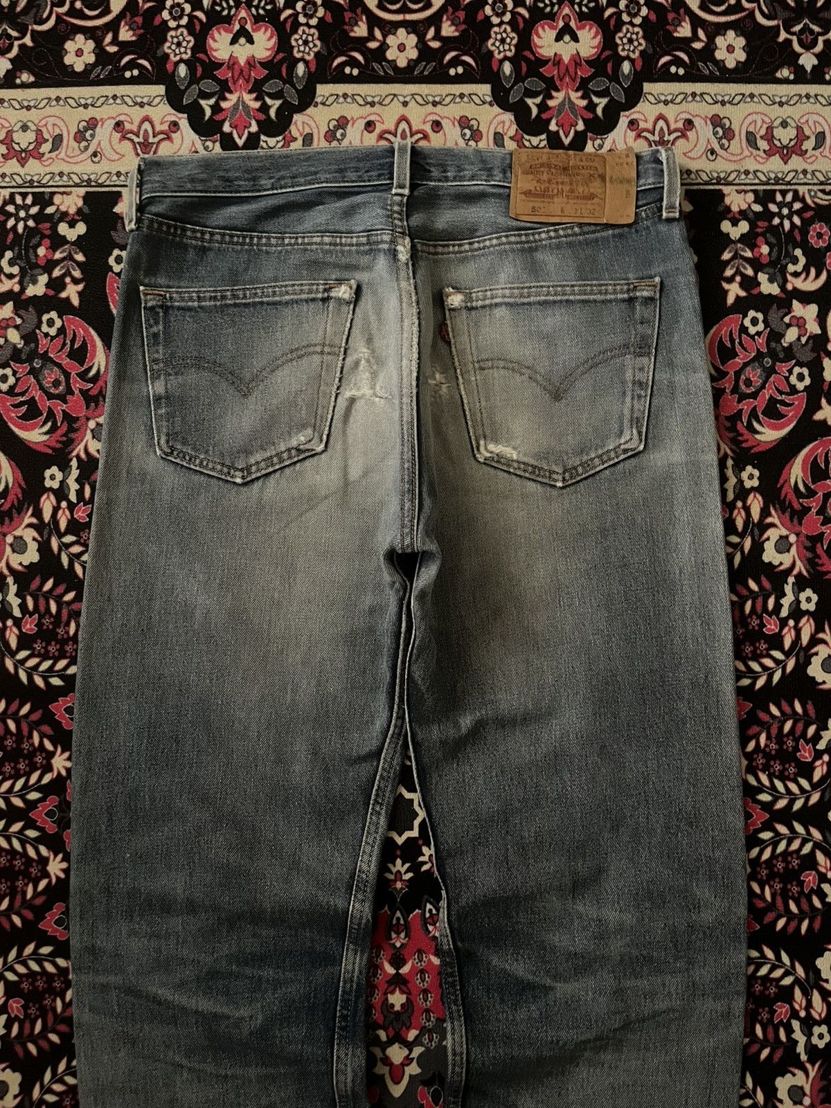 Levi's ⚡️Vintage⚡️90s Levi’s 501 Blue Wash Buttonfly Distressed Jeans Size US 33 - 9 Thumbnail