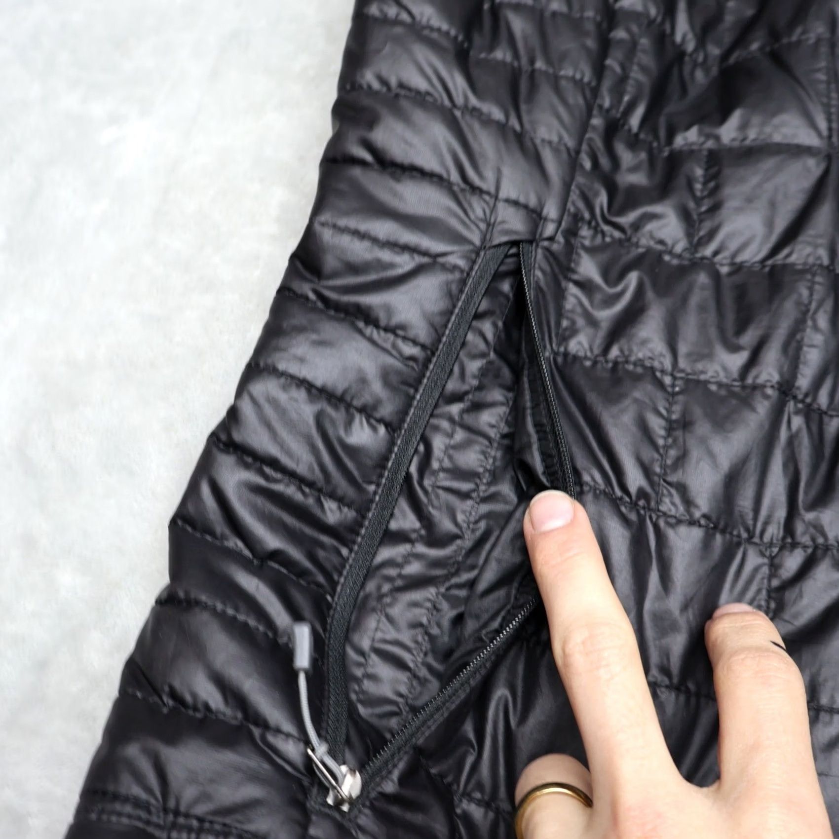 Patagonia Patagonia Vest Womens Small Black Nano Puff Quilted Primaloft Lightweight Logo zipped pockets Sleeveless Short Regular Fit Size S / US 4 / IT 40 - 3 Thumbnail