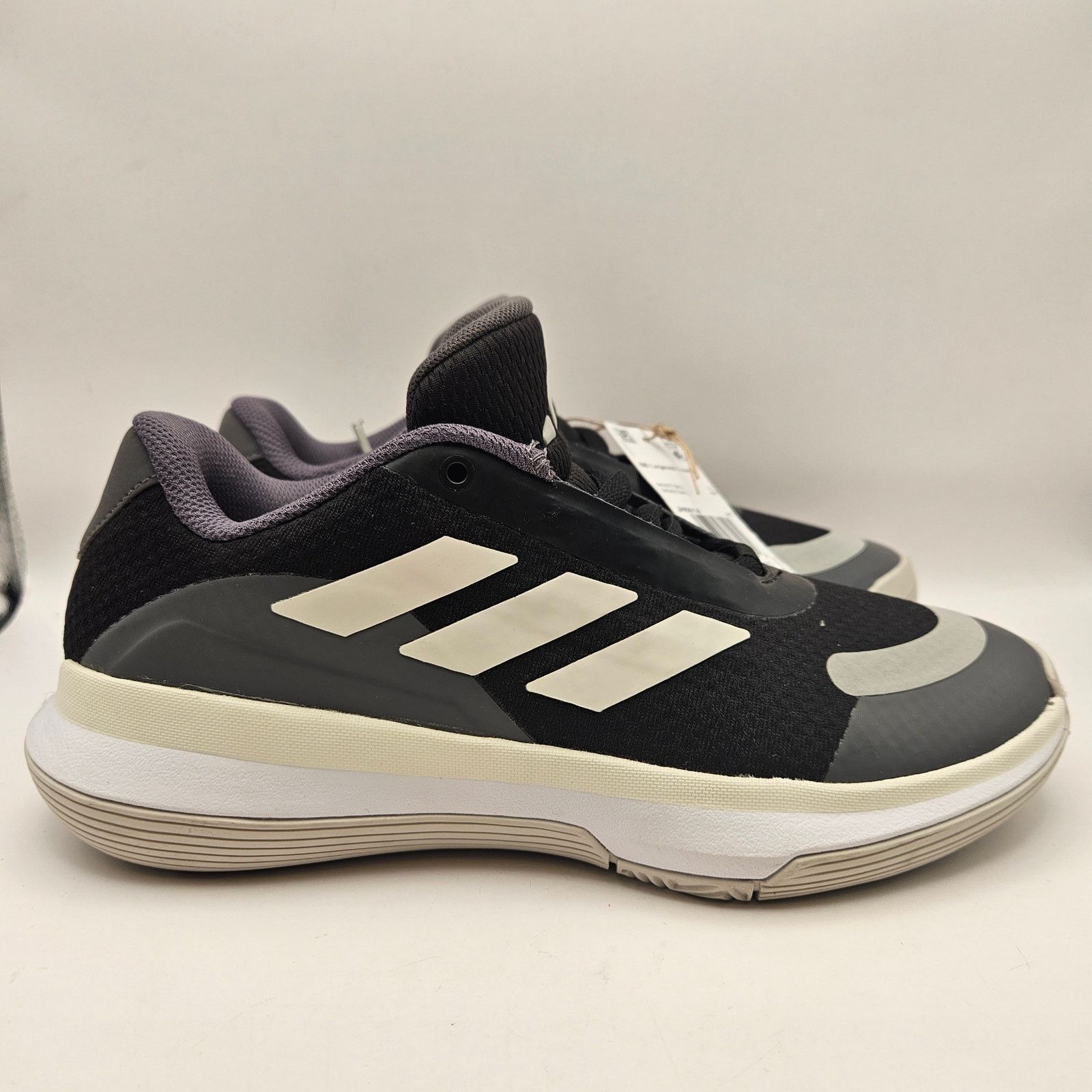 Adidas ADIDAS OWNTHEGAME 3 WOMEN'S 6 BLACK WHITE BASKETBALL SHOES Size US 6 / IT 36 - 4 Thumbnail