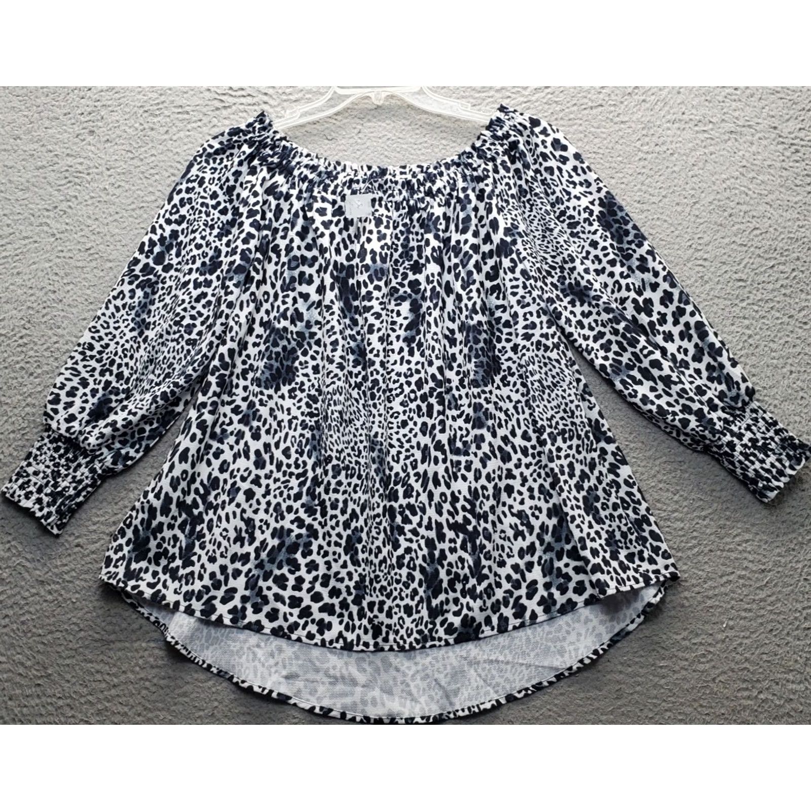 Vintage Better Be Blouse Womens Size S Womens Leopard Print Off the Shoulder High Low Round Hem Blouse Size S / US 4 / IT 40 - 2 Thumbnail