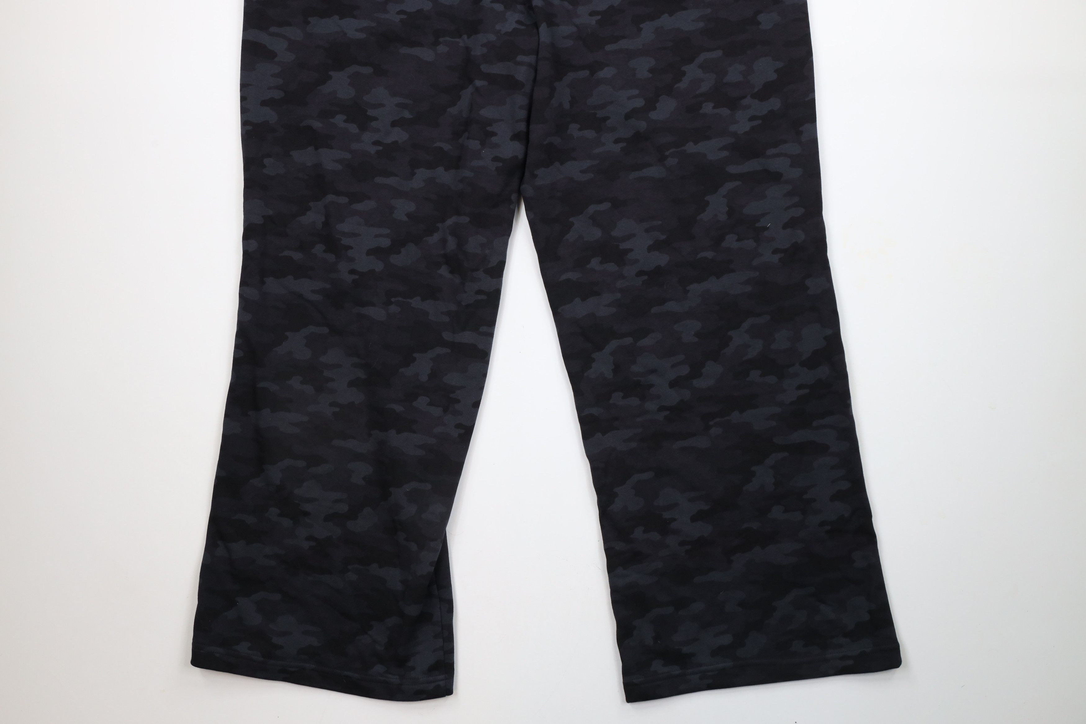 Fabletics × Vintage New Fabletics Terry Cloth Wide Leg Sweatpants Camouflage Size 38" / US 16 / IT 52 - 11 Thumbnail