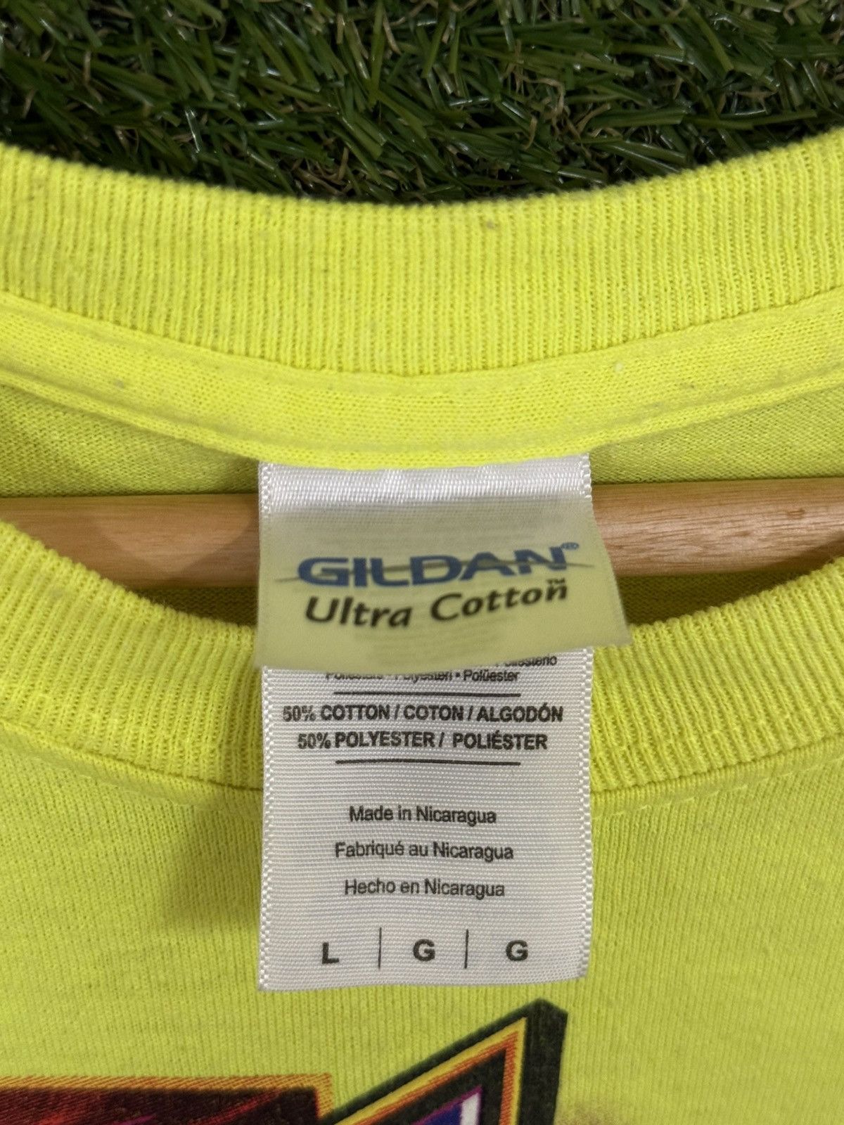 Vintage Vintage Gildan Nascar Race Neon Green Retro Car Tee Large Size US L / EU 52-54 / 3 - 5 Thumbnail