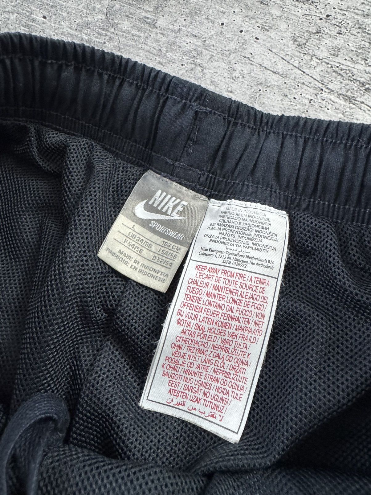 Nike Vintage Track Pants Y2K Joggers 90s Sweatpants Size L