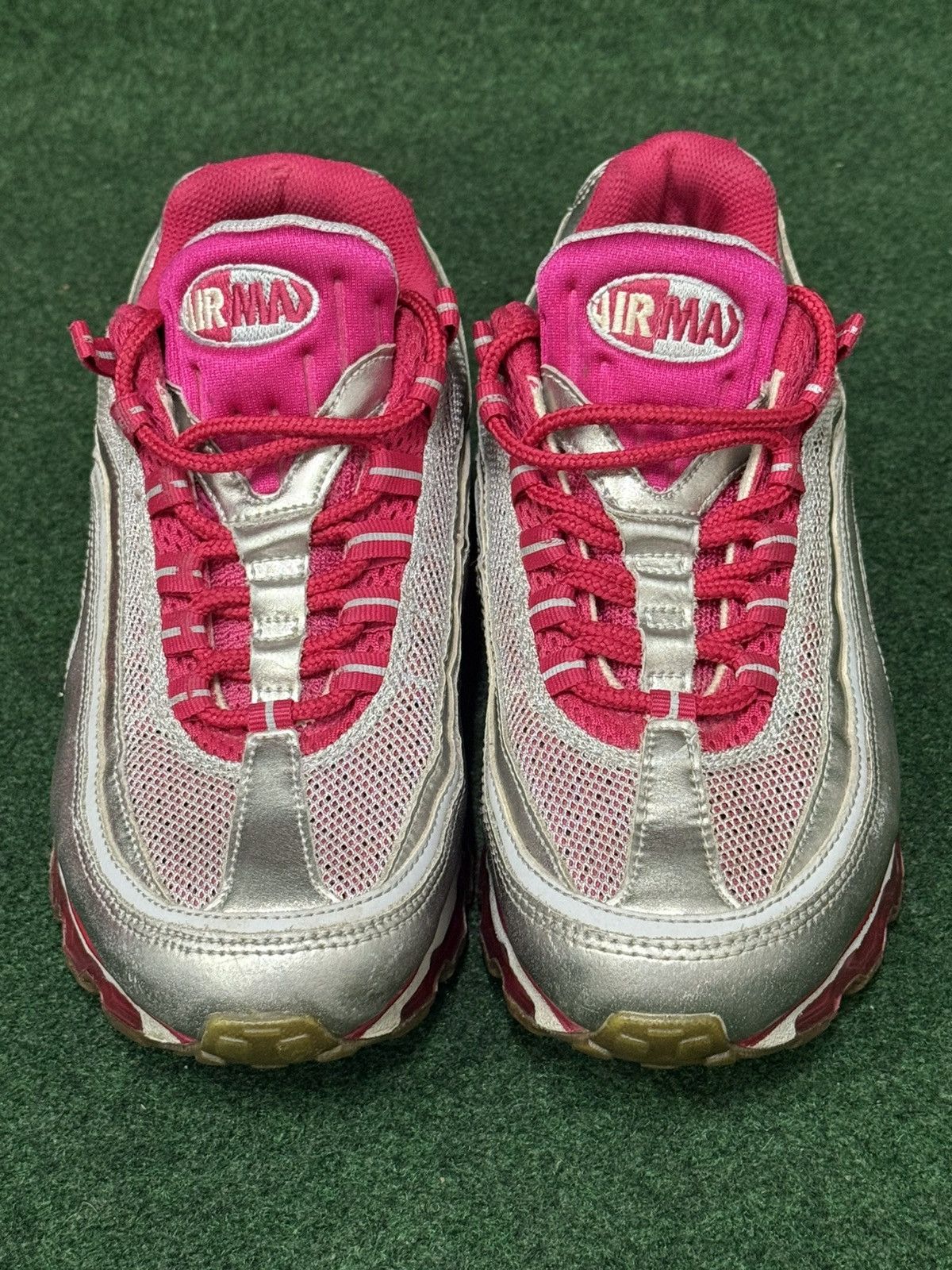 Nike 2010 Nike Air Max 24-7 Silver and Pink 397292-007 Size US 8 / IT 38 - 2 Thumbnail