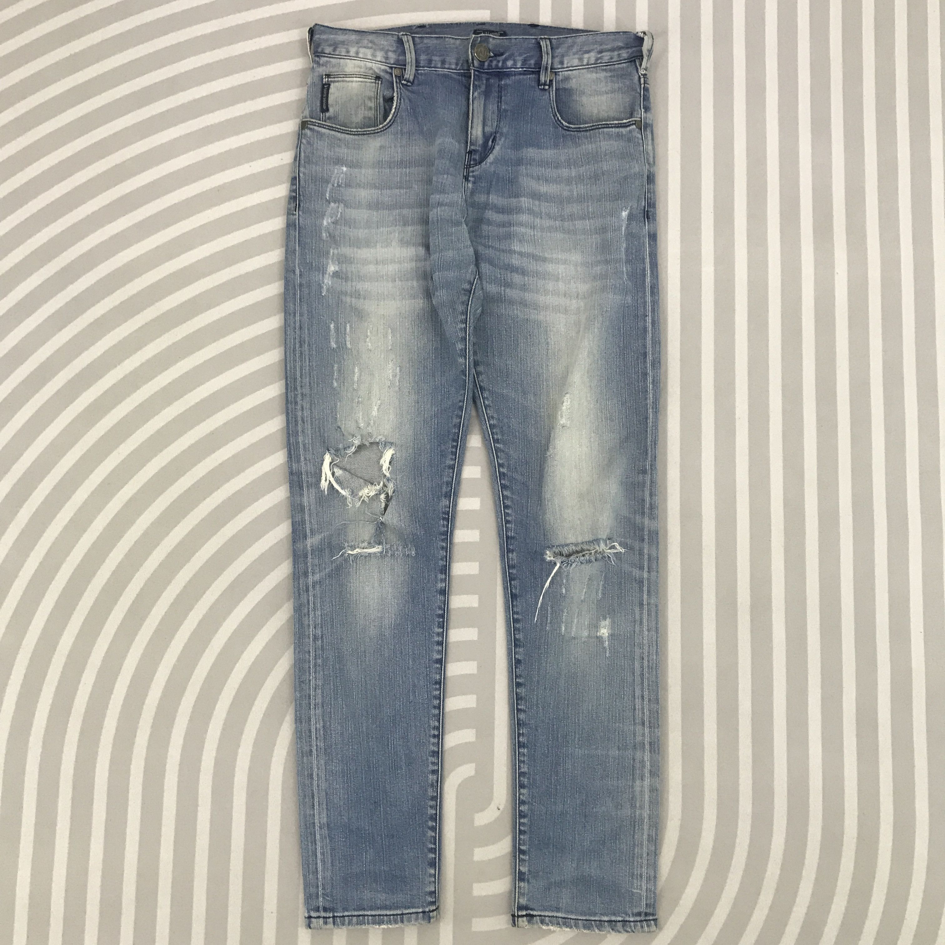 Armani × Vintage Vintage Armani Jeans Distressed Denim Size US 28 / EU 44 - 1 Thumbnail
