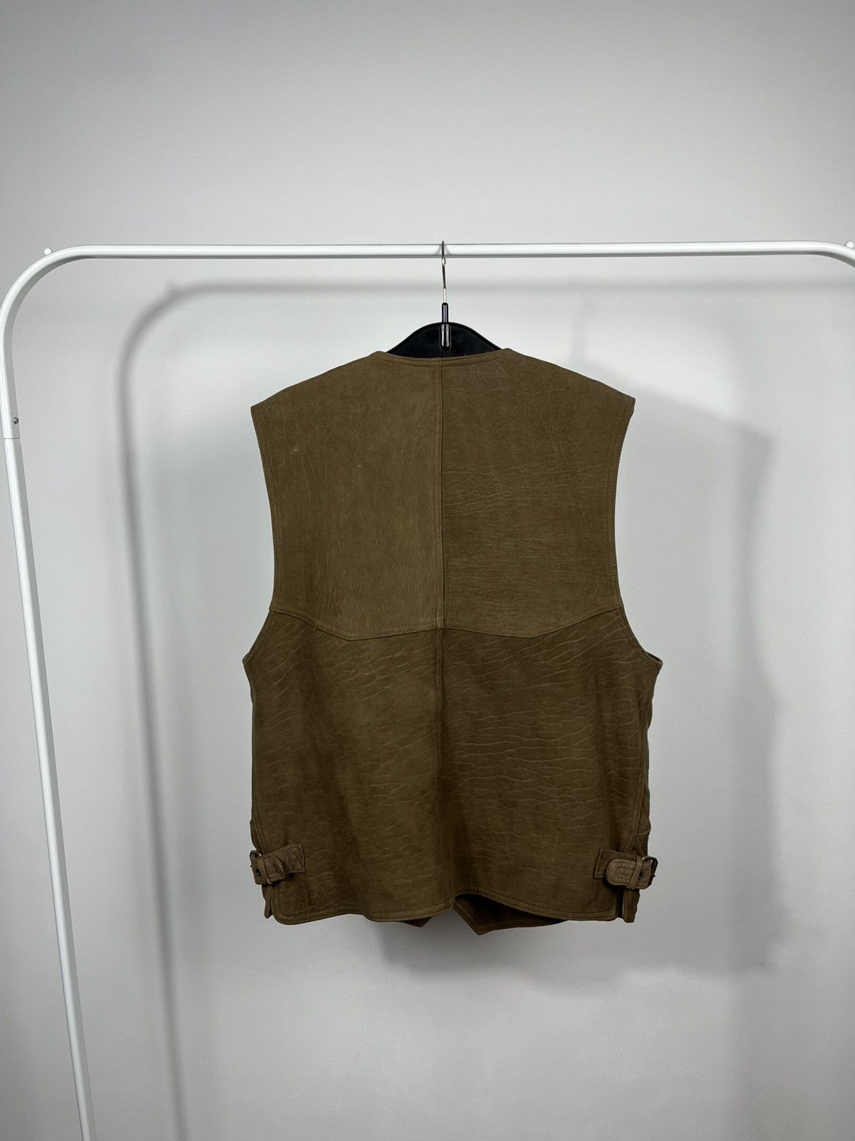 Genuine Leather Men’s Brown Genuine Leather Vest Size 50 EU Size US M / EU 48-50 / 2 - 11 Thumbnail