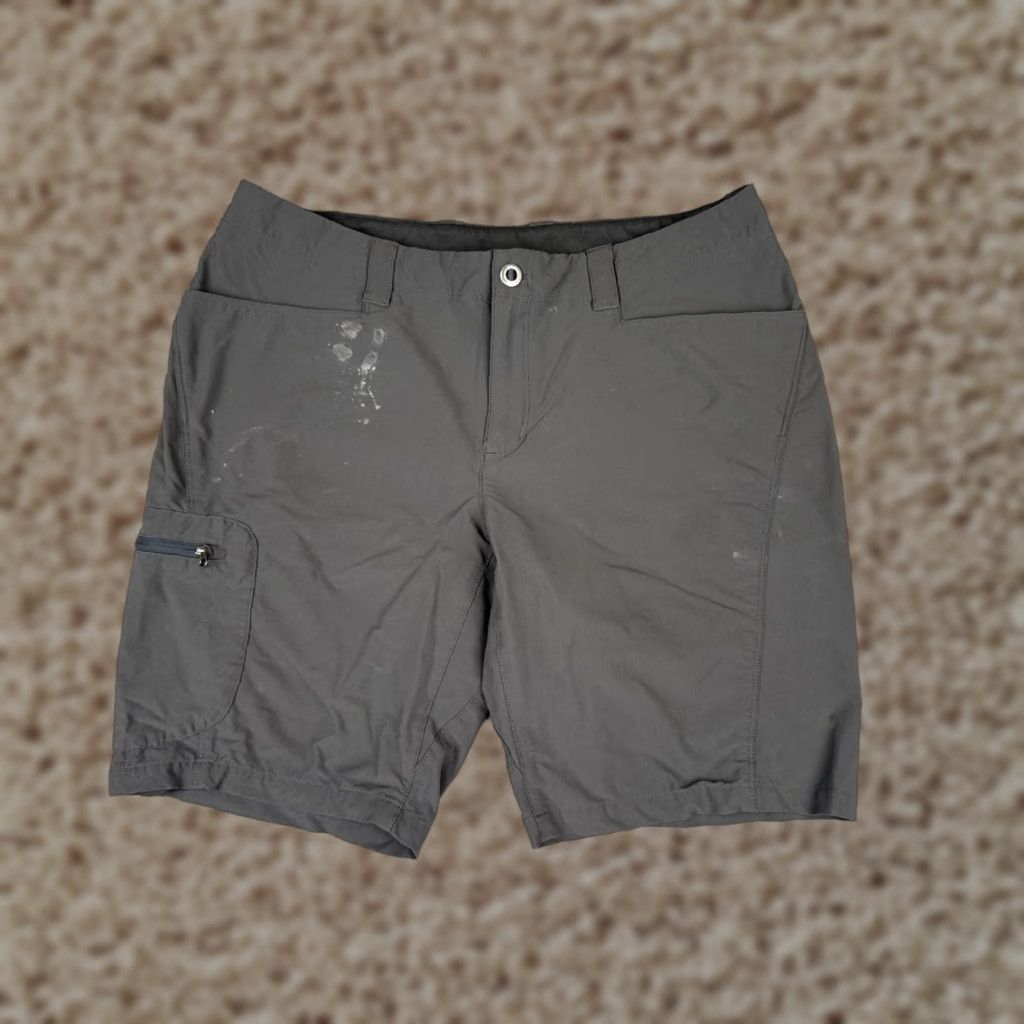 Patagonia Patagonia Shorts Womens 12 Gray Rock Guide Shorts Nylon Blend Cargo Hike 34x9 Size 34" / US 12 / IT 48 - 1 Thumbnail