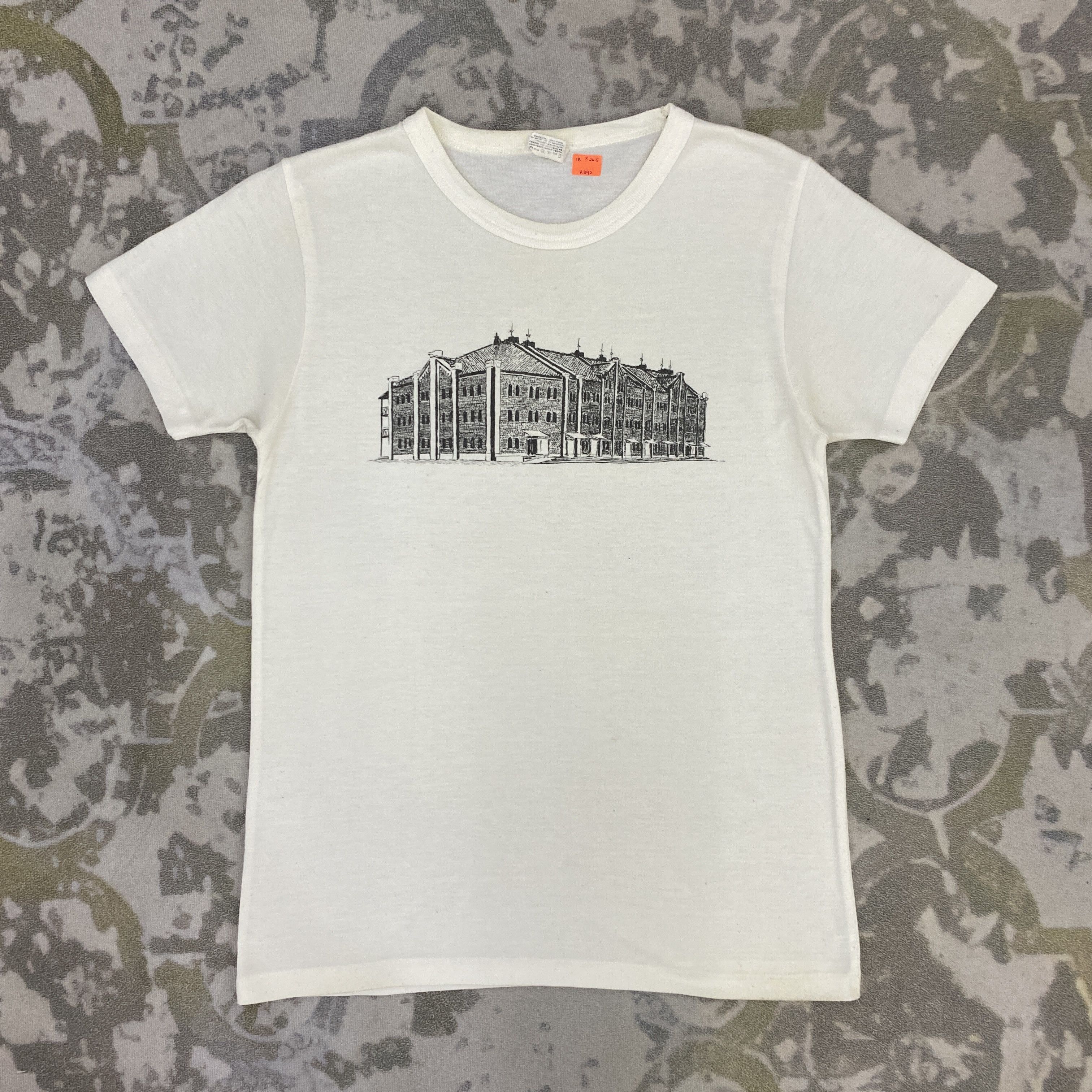 Vintage Vintage Art T-Shirt - K092 Size US S / EU 44-46 / 1 - 1 Thumbnail