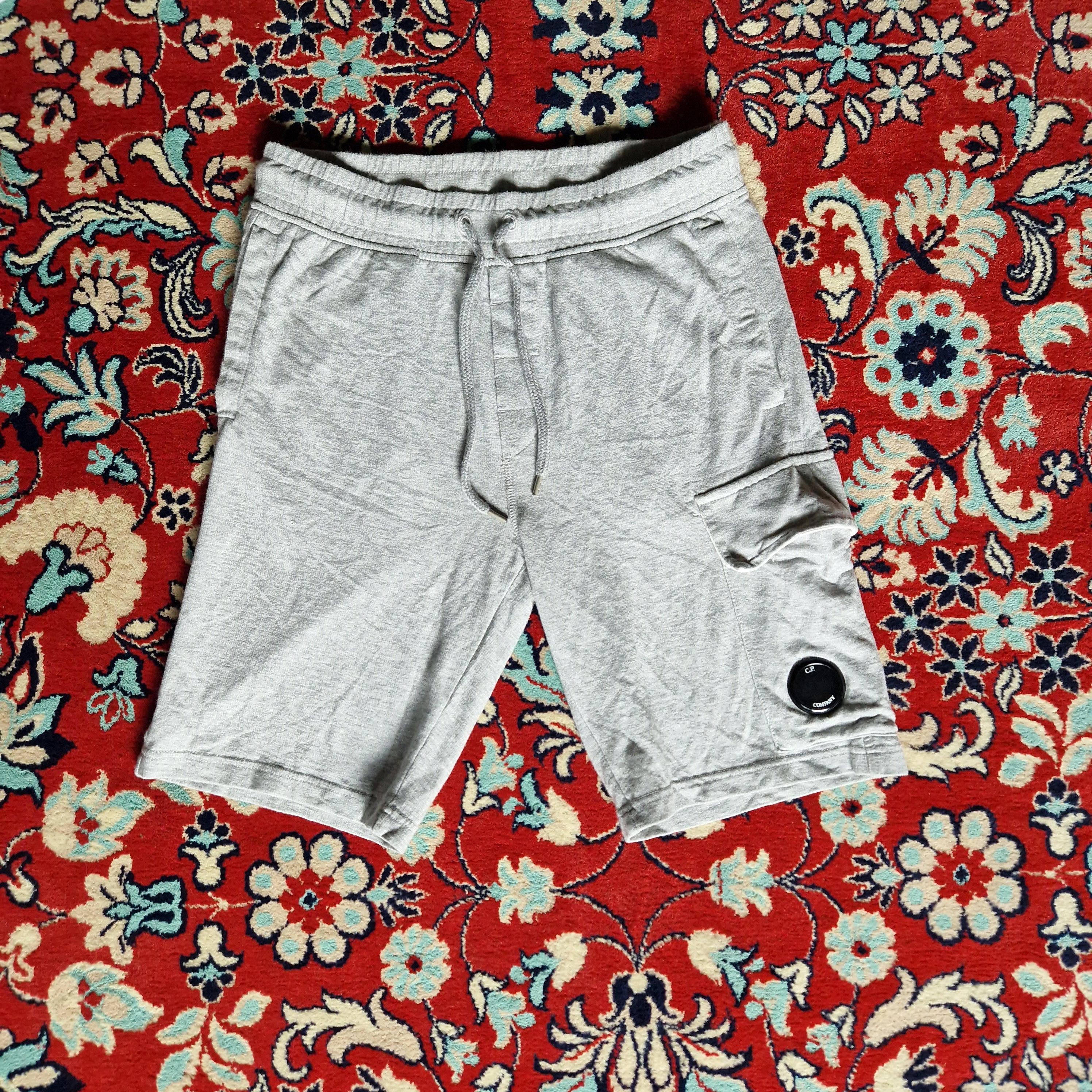 C.P. Company C.P. Company Lens Detail Fleece Shorts Size US 31 - 2 Thumbnail
