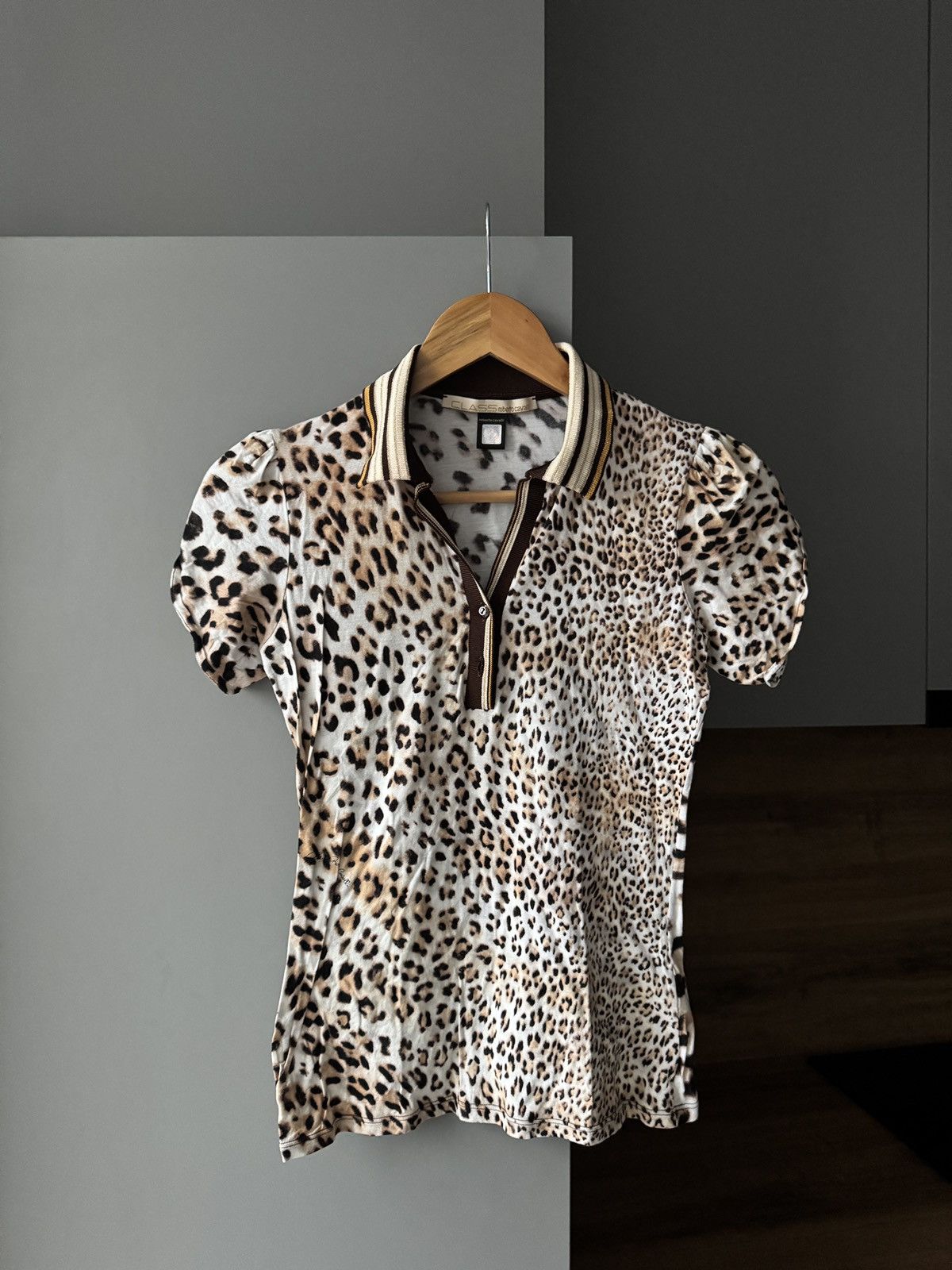 Cavalli Class Vintage Cavalli CLASS Leopard Print Polo T-Shirt Size S / US 4 / IT 40 - 1 Thumbnail