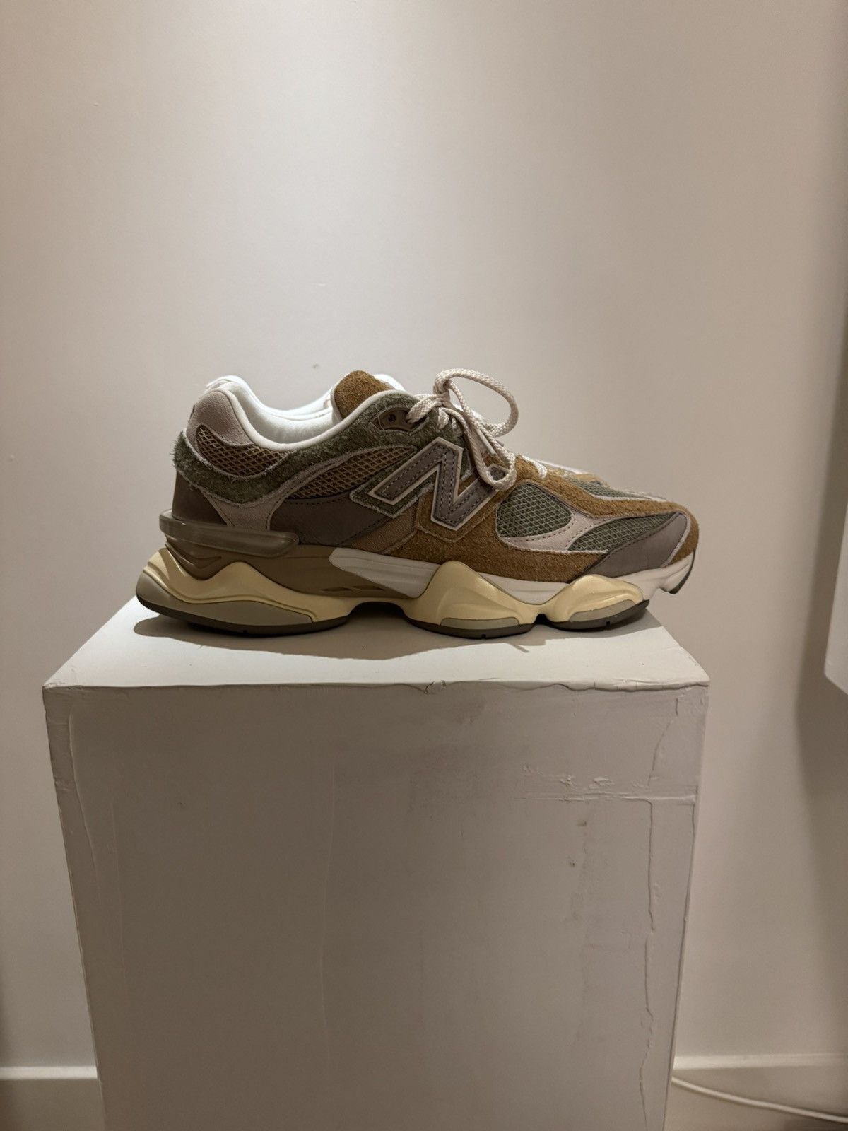 New Balance New Balance 9060 (Size 44) Size US 10 / EU 43 - 5 Thumbnail