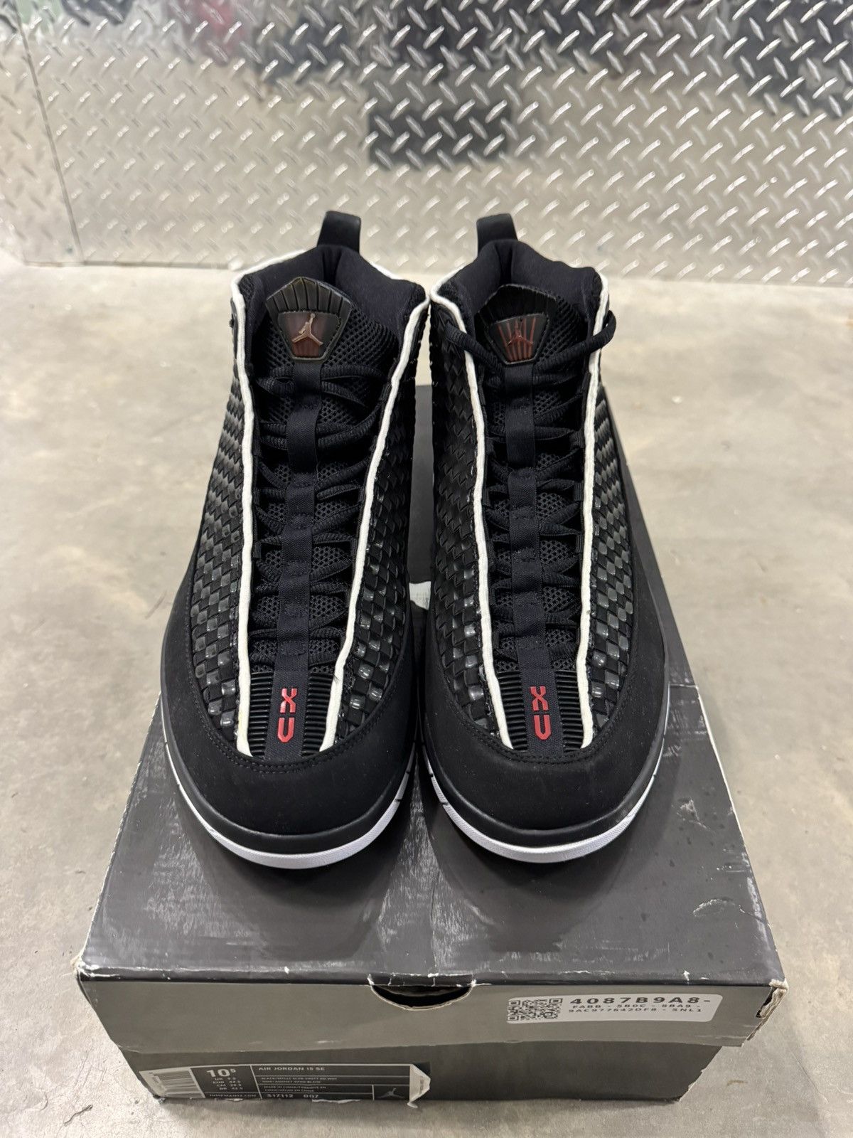 Jordan Brand Jordan 15 Retro SE Black White Size 10.5 Size US 10.5 / EU 43-44 - 4 Thumbnail