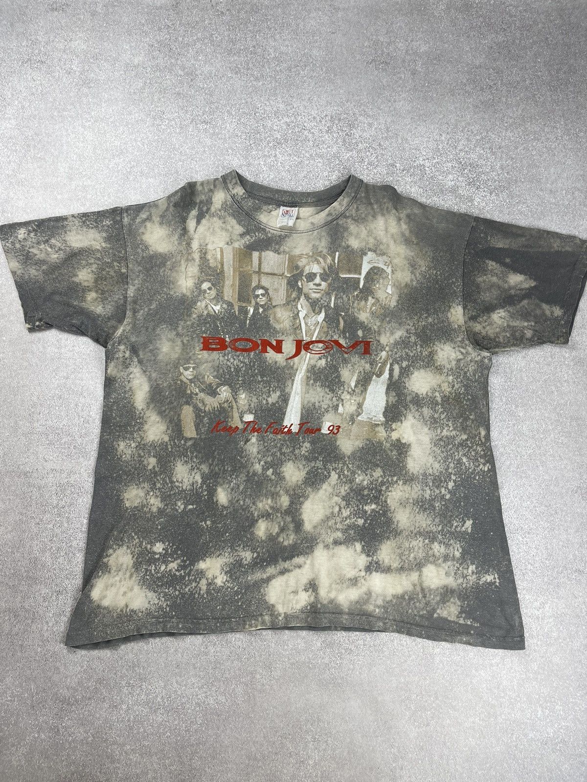 Vintage Vintage Bon Jovi Keep The Faith Tour 93 T-Shirt Size XXL Size US XXL / EU 58 / 5 - 1 Thumbnail