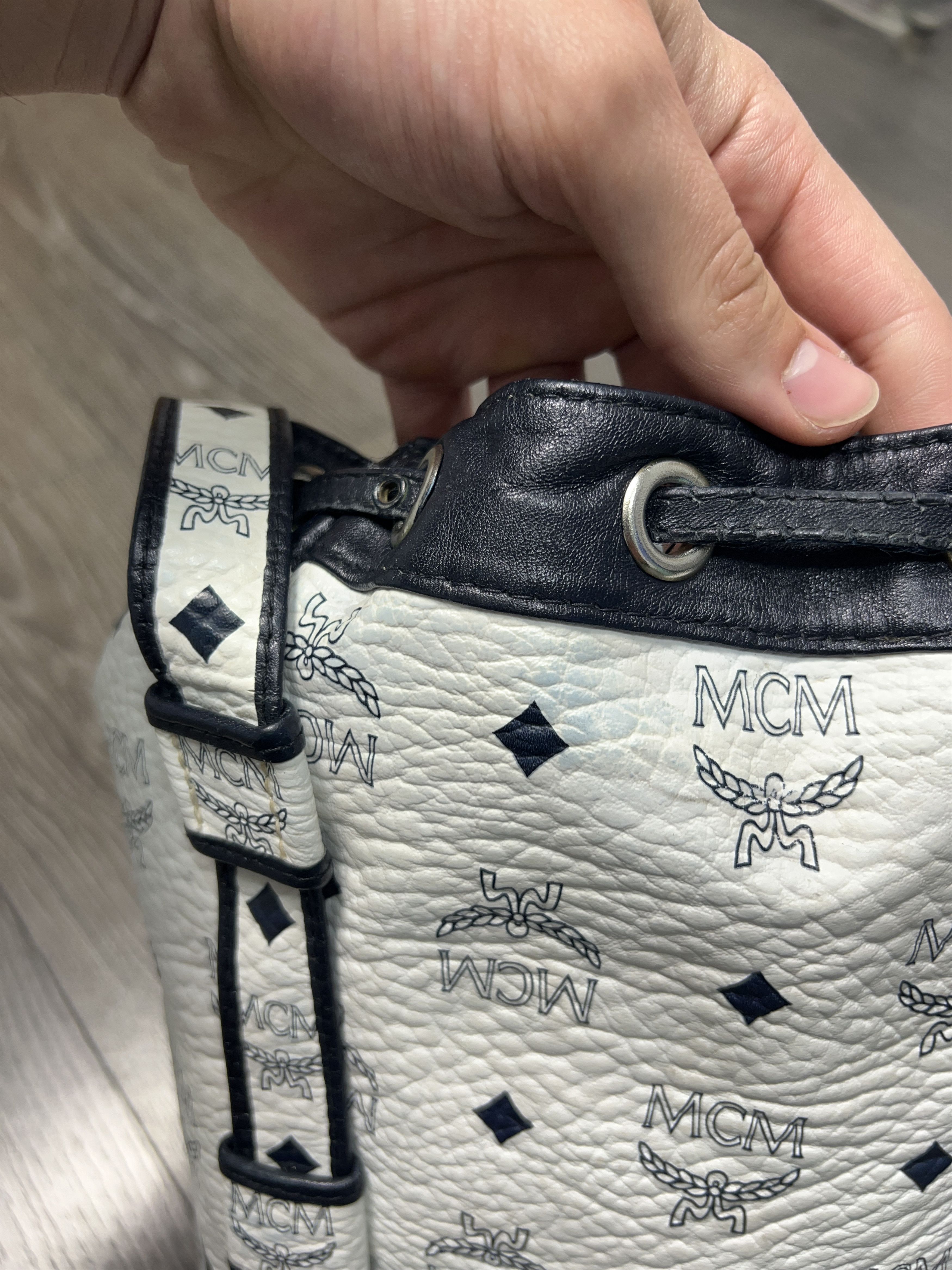 MCM Vintage Authentic Visetos Drawstring Shoulder Bag Leather Size ONE SIZE - 10 Thumbnail