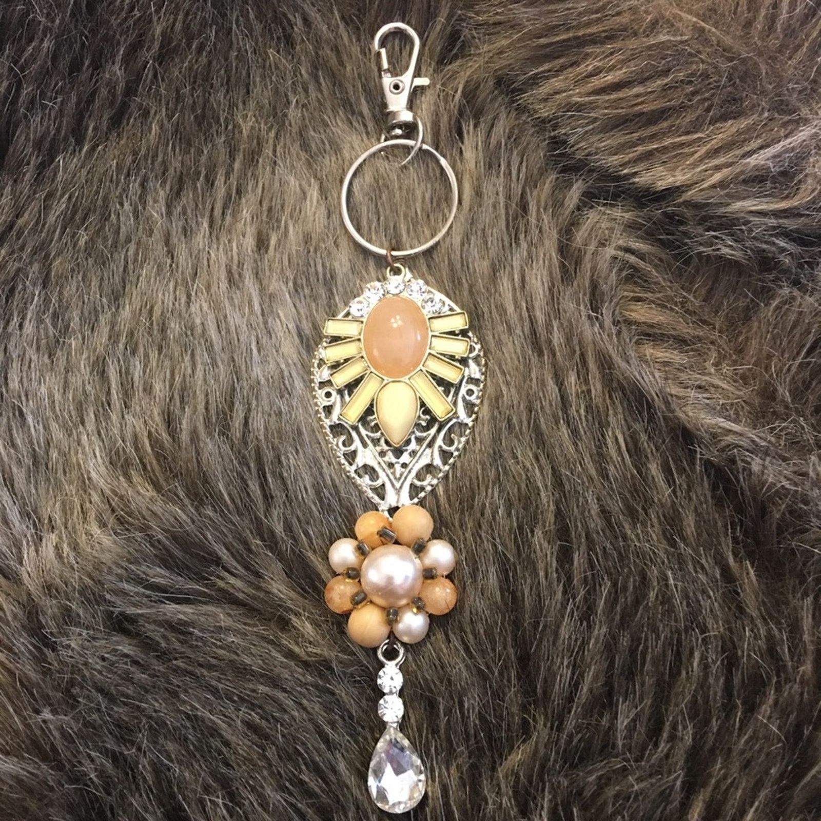 Vintage Vintage repurpose salvaged estate gem keychain Size ONE SIZE - 3 Thumbnail