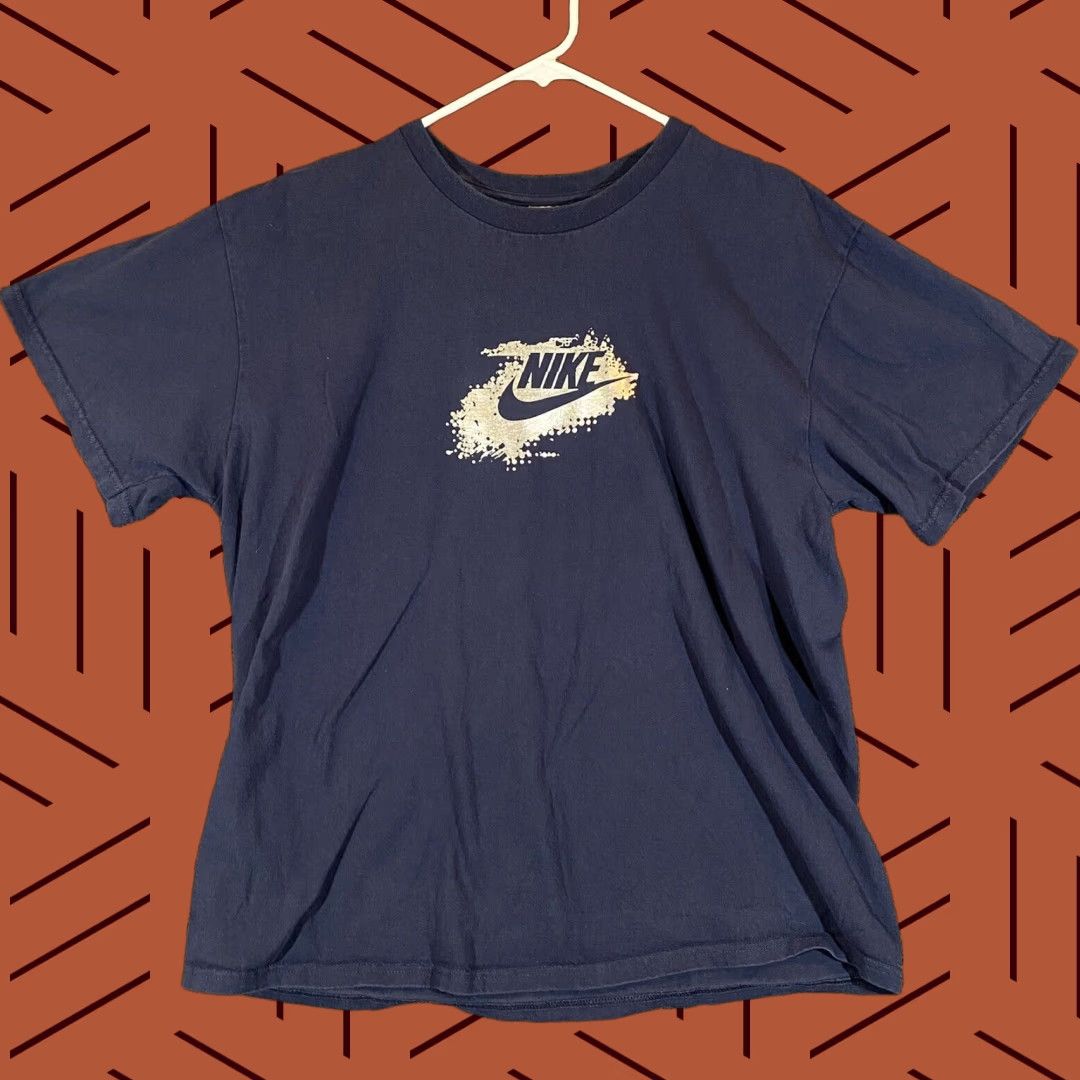 Nike VINTAGE Nike Shirt Mens Large Navy Blue Silver Tag Graphic Y2K / 2000s / Blue / T-Shirt / Men / Large / Nike / Graphic / Crew Neck / Short Sleeve Size US L / EU 52-54 / 3 - 1 Thumbnail