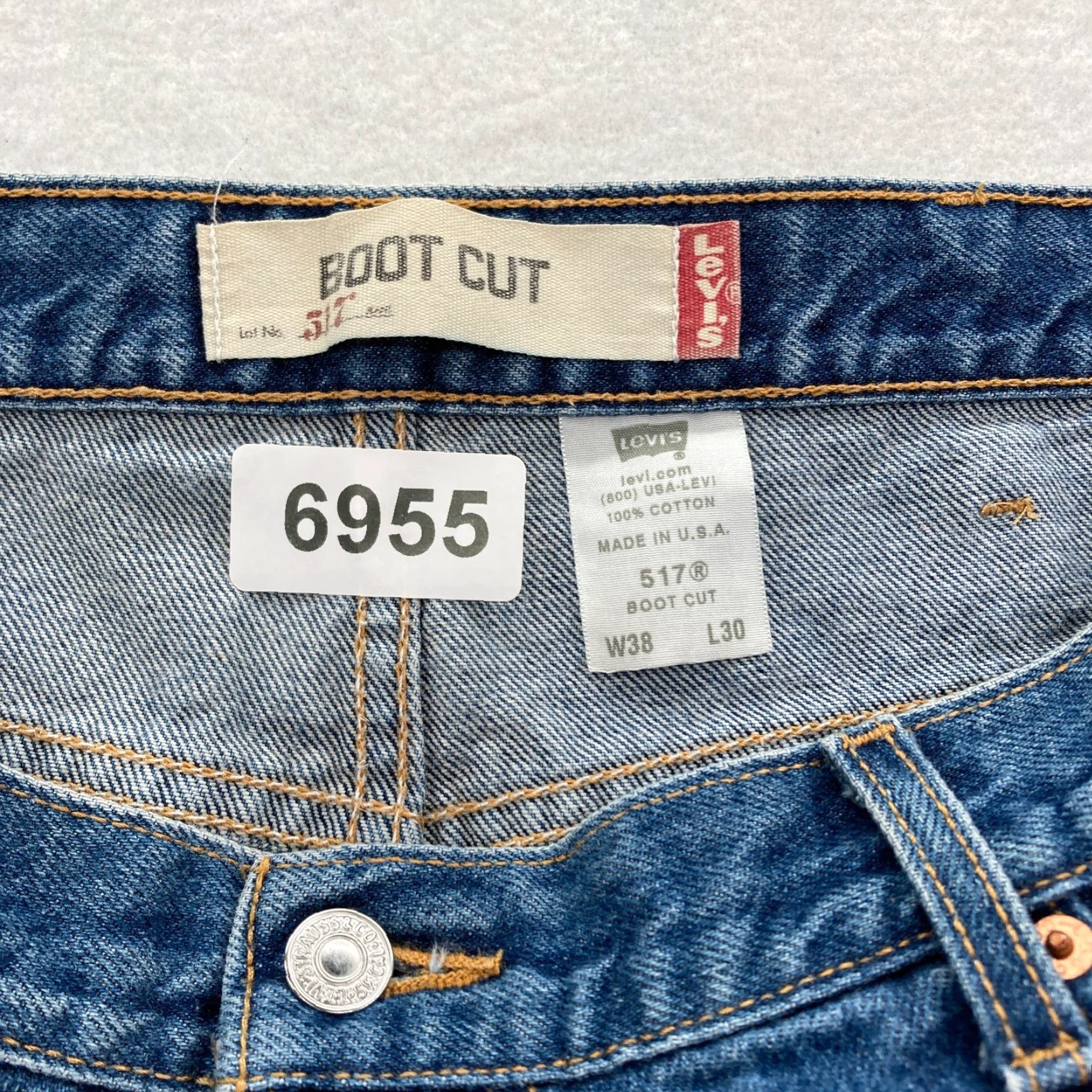 Levi's Vintage Levi's 517 Jeans Mens 38x30 Medium Wash Blue Denim Bootcut Mid Rise USA Jeans Mens 38x30 Blue Denim Bootcut 517 Levi's Size US 38 / EU 54 - 5 Thumbnail