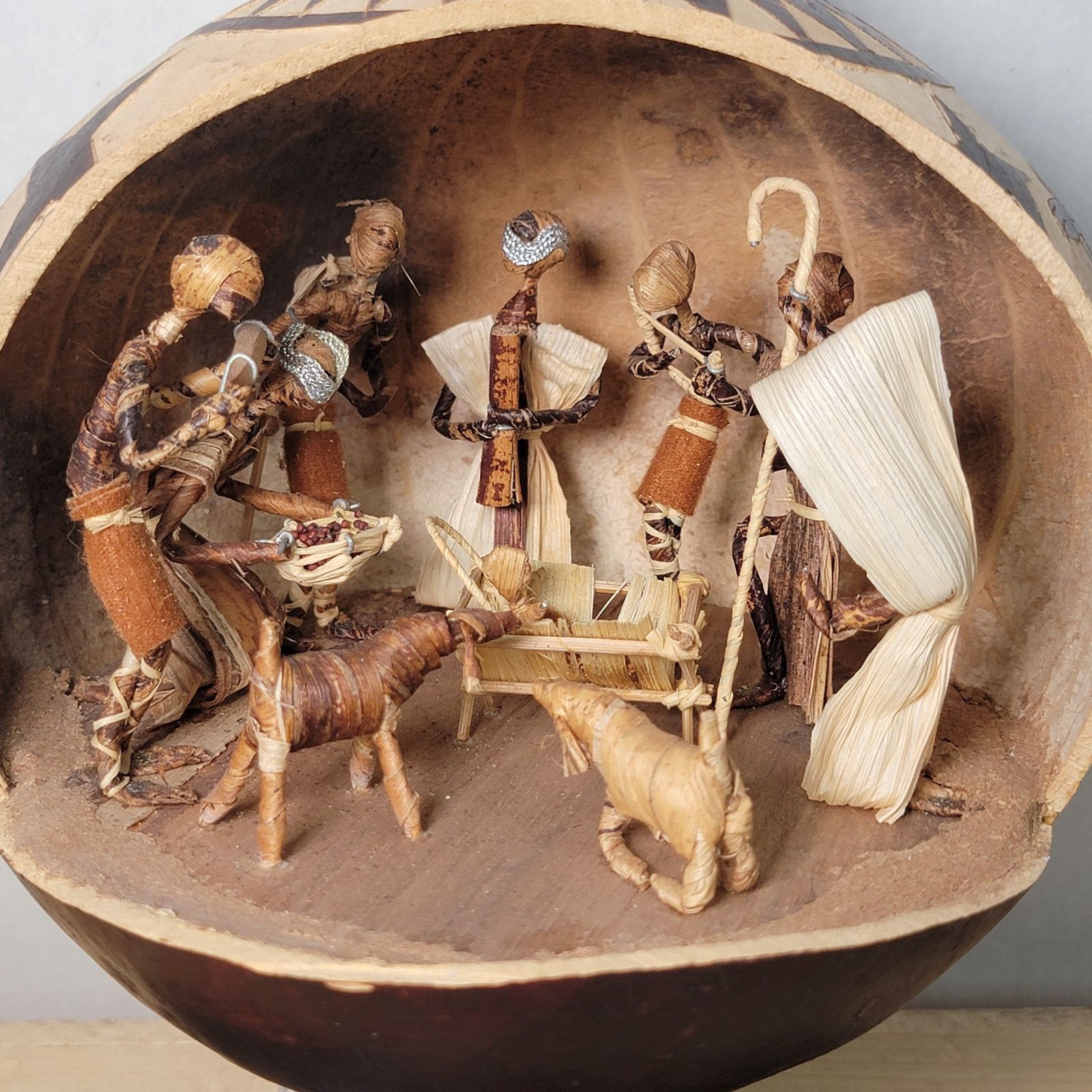 Other Handcrafted Nativity Scene Inside A Carved Gourd From Kenya Size ONE SIZE - 2 Thumbnail