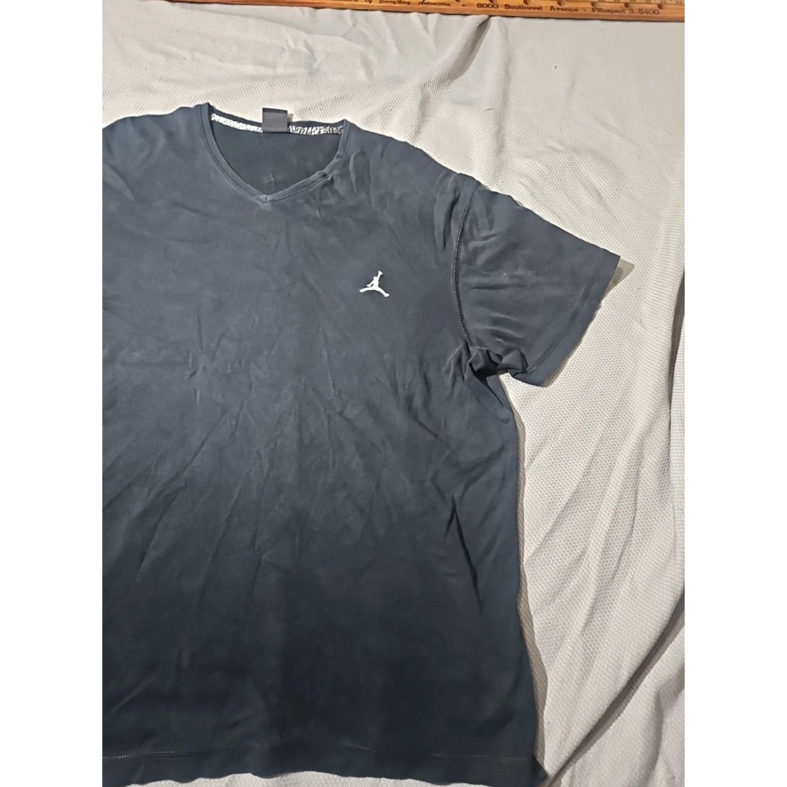 Jordan Brand VINTAGE Air Jordan Shirt Mens 2XL XXL Black Charcoal Jumpman Logo Vneck Casual Tee Size US XXL / EU 58 / 5 - 4 Thumbnail