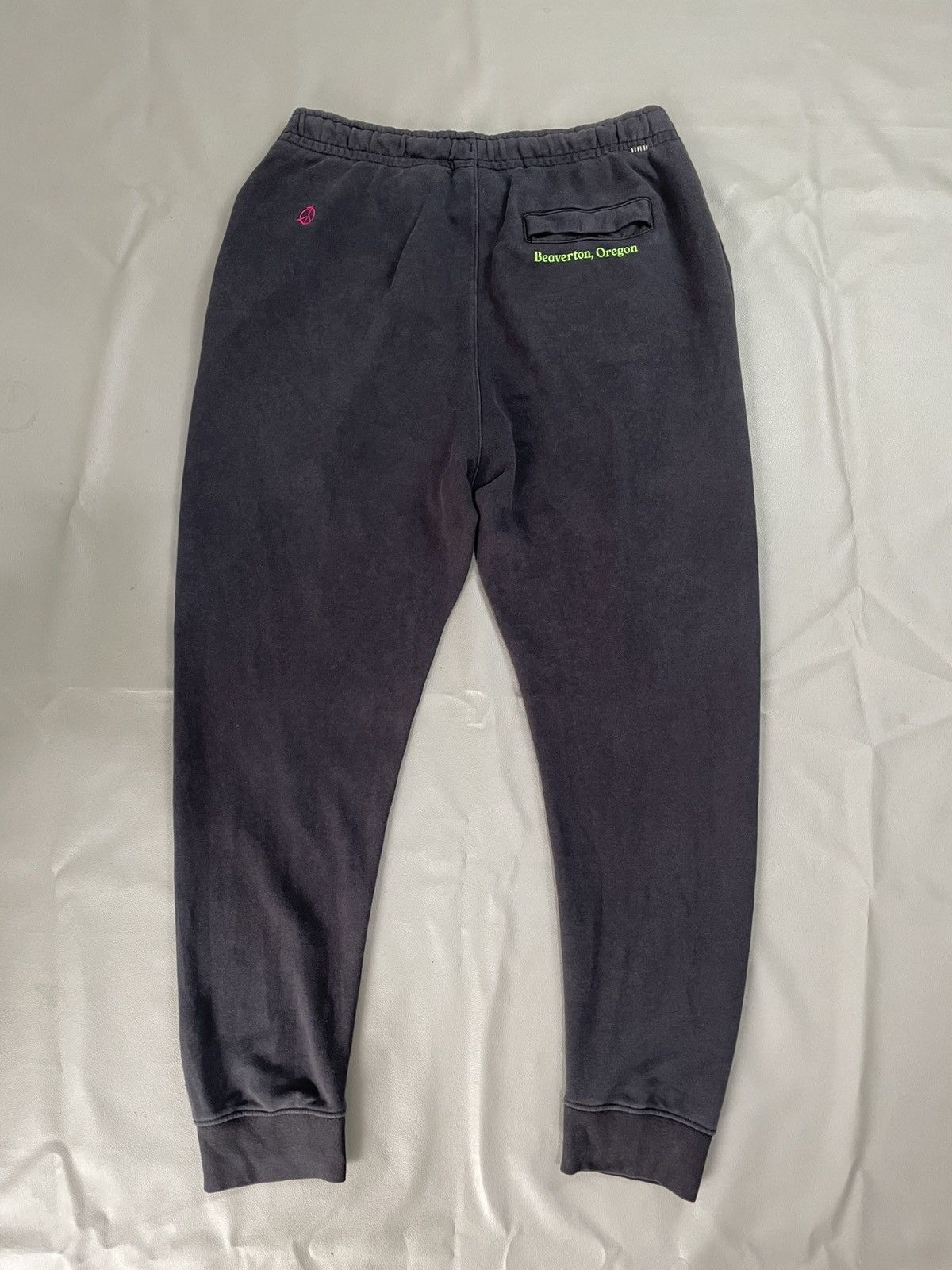 Nike Nike world tour sweatpants Size US 33 - 2 Thumbnail