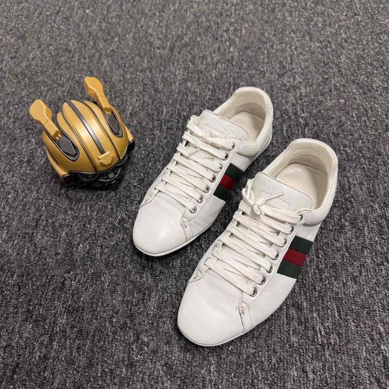 Gucci Gucci Classic Striped Casual Sneakers for Men and Women Size US 8.5 / EU 41-42 - 1 Thumbnail