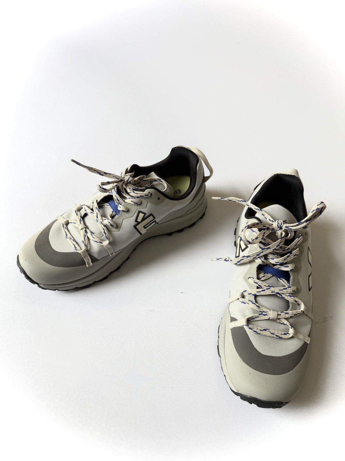 Etudes Etudes x Veja - Shark Size US 10 / EU 43 - 2 Thumbnail