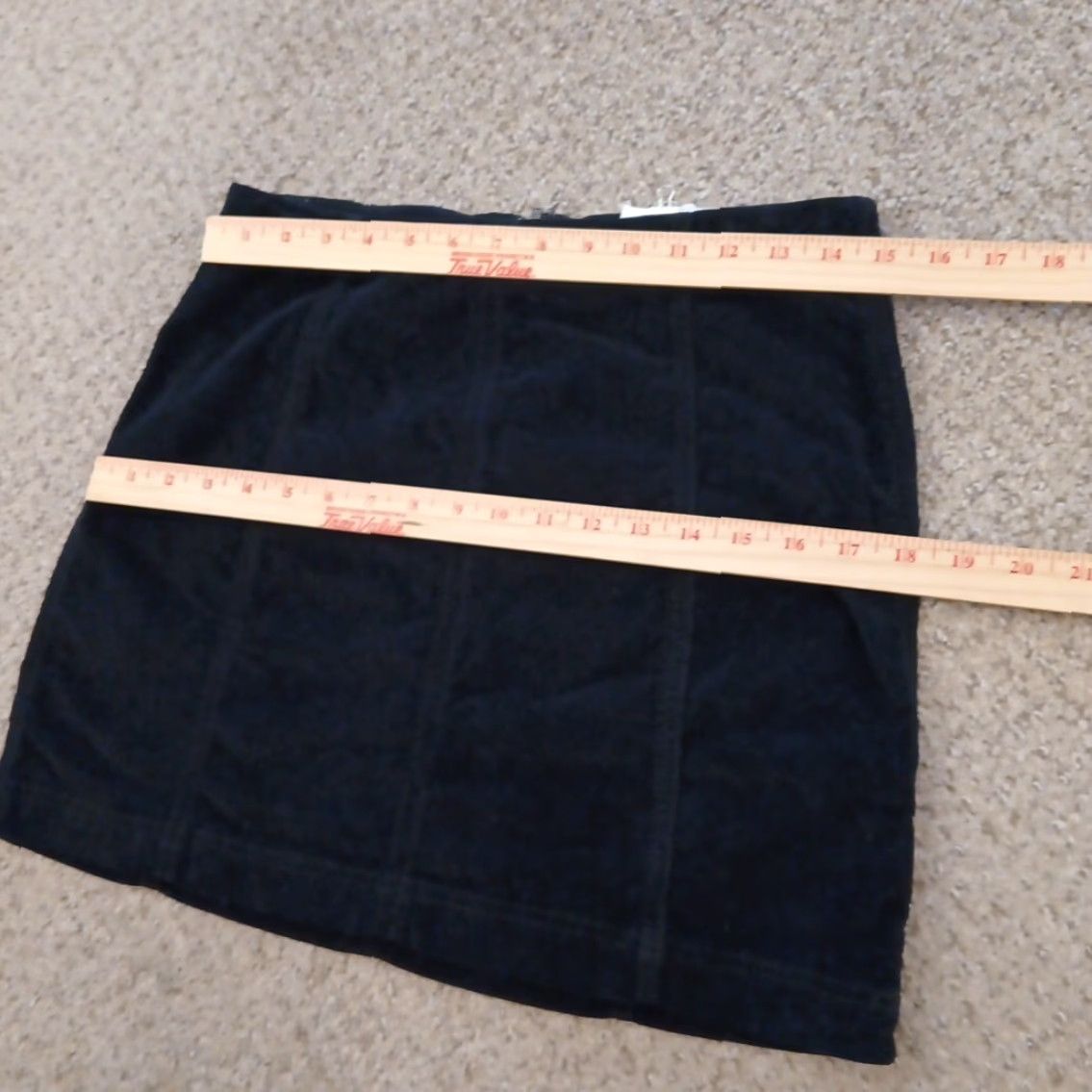 Free People Free People Skirt Women's Skirt Short Black Velvet A-Line Cotton Blend Lined 12 Regular Velvet Vintage No Size 34" / US 12 / IT 48 - 2 Thumbnail