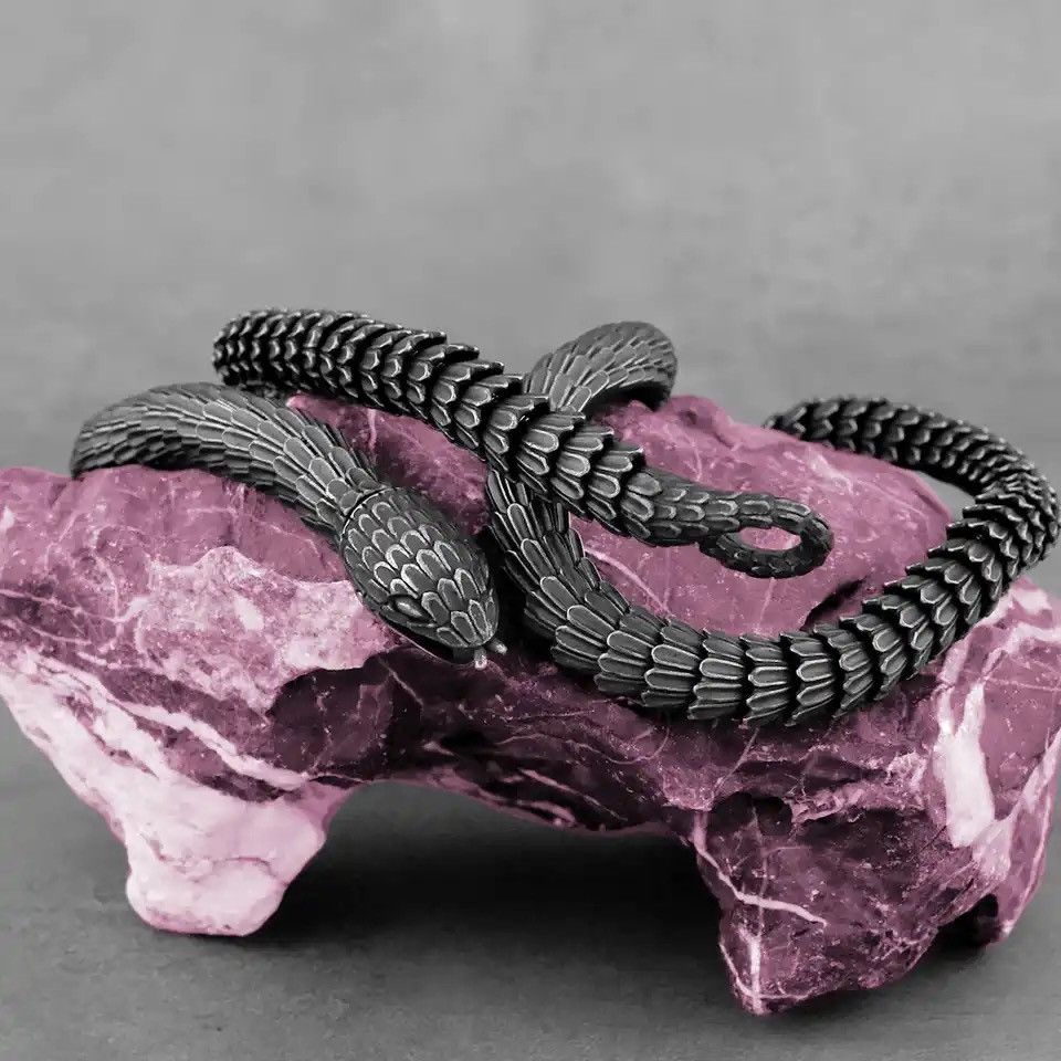 Jewelry Snake Dragon Ouroboros Necklace Size ONE SIZE - 1 Thumbnail