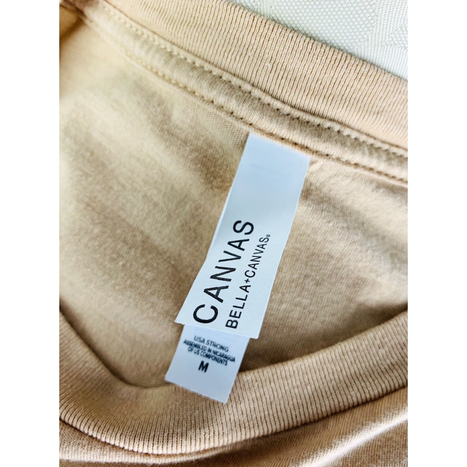 Vintage Bella + Canvas Women's Tshirt Medium Beige Animal Lip Graphic Short Sleeve Size M / US 6-8 / IT 42-44 - 6 Thumbnail