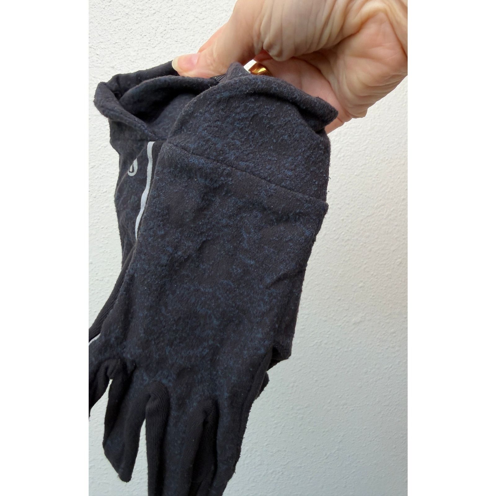 Lululemon Lululemon Cross Chill Run Gloves Teal Black XS/S Size ONE SIZE - 4 Thumbnail