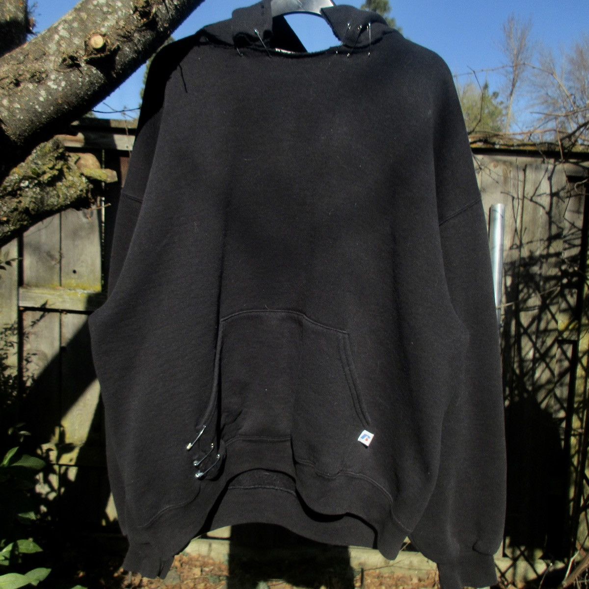 Russell Athletic × Vintage Vintage Russell Athletic Distressed Safety Pin Hoodie Black Size US XL / EU 56 / 4 - 1 Thumbnail