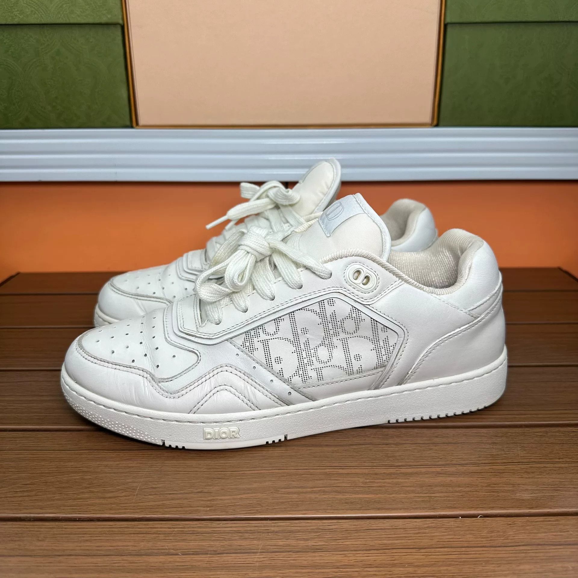 Dior Dior White Lowtop Sneakers 9 Men Size US 9 / EU 42 - 1 Thumbnail