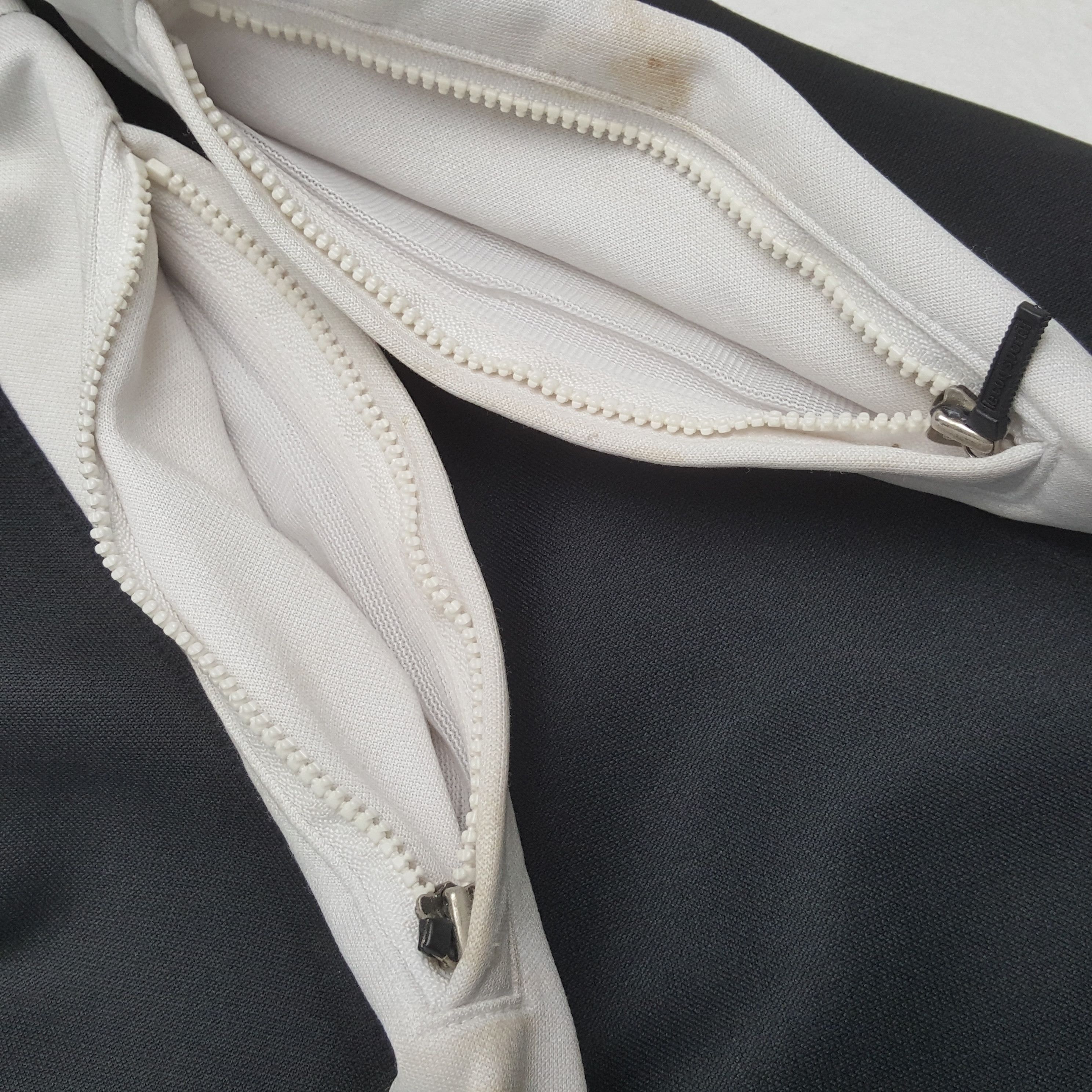 Le Coq Sportif Vintage Le Coq Sportif Sportswear Style Sweatpants RR15 Size 30" / US 8 / IT 44 - 13 Thumbnail