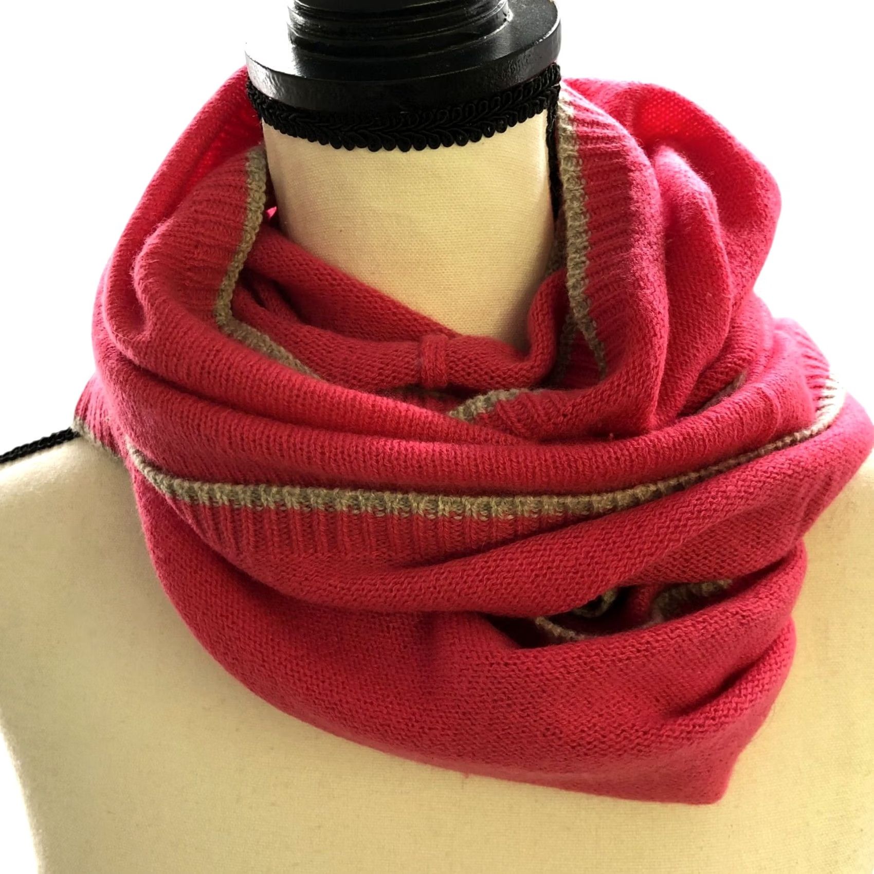 Banana Republic Banana Republic Cashmere Infinity Scarf Womens Pink One Size Knit Fringe Winter Fall Size ONE SIZE - 3 Thumbnail