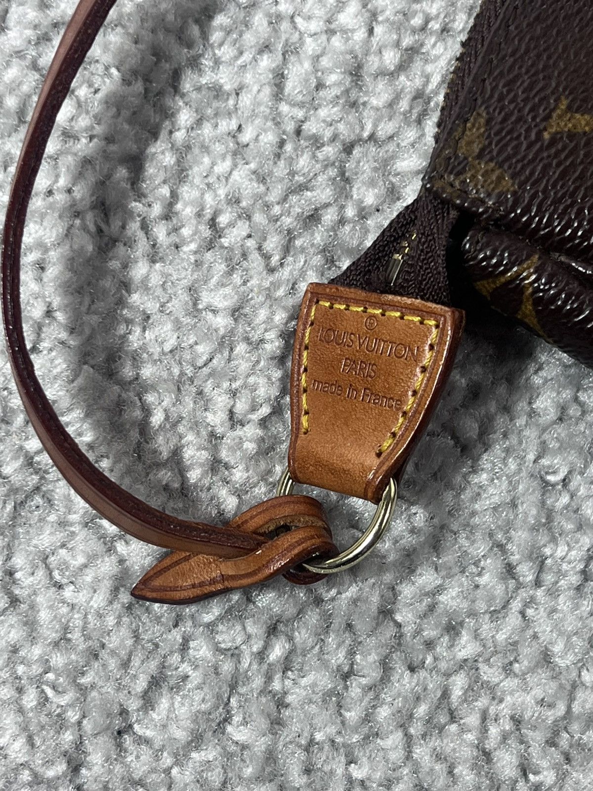 Louis Vuitton Louis Vuitton Pochette Handbag Size ONE SIZE - 4 Thumbnail