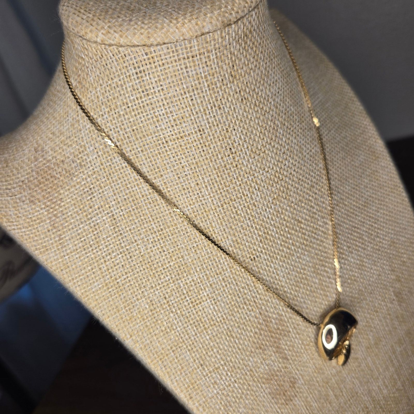 Vintage Vintage Gold Tone Shroom Pendant Necklace Gold Filled Chain Size ONE SIZE - 11 Thumbnail