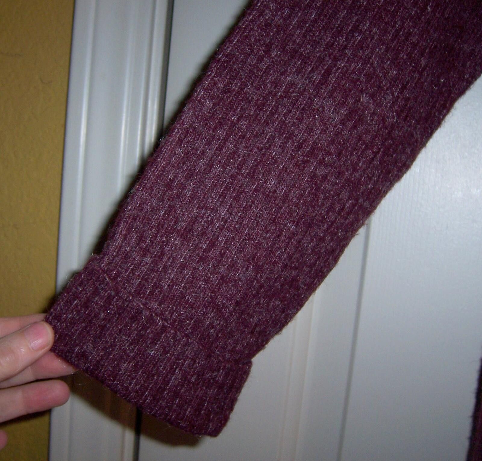 Abercrombie & Fitch Abercrombie & Fitch Women's Burgundy Pocket Sweater - Small Size S / US 4 / IT 40 - 3 Thumbnail