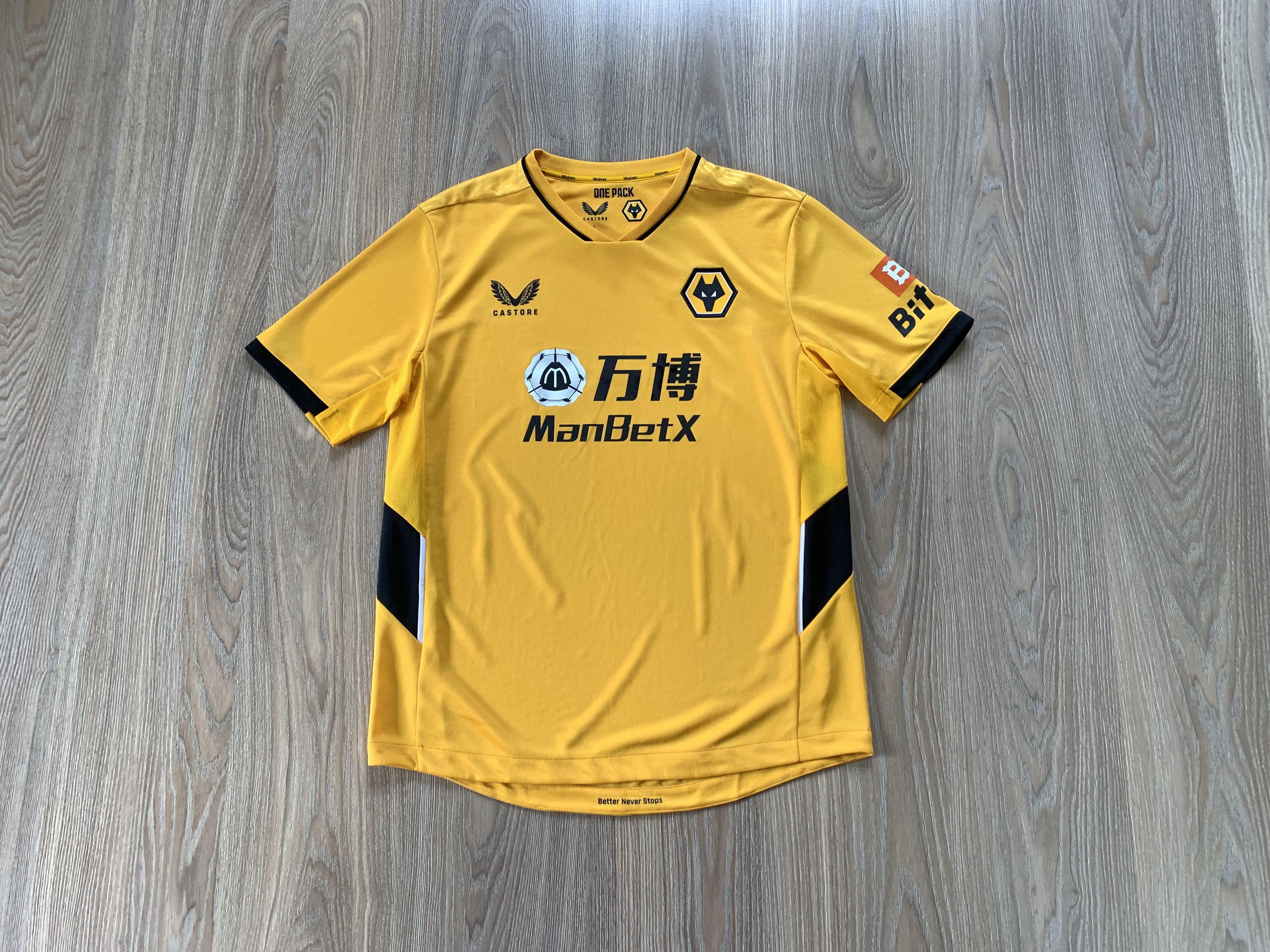 Castore Wolves Castore Home Shirt 2021-2022 Size US L / EU 52-54 / 3 - 1 Thumbnail