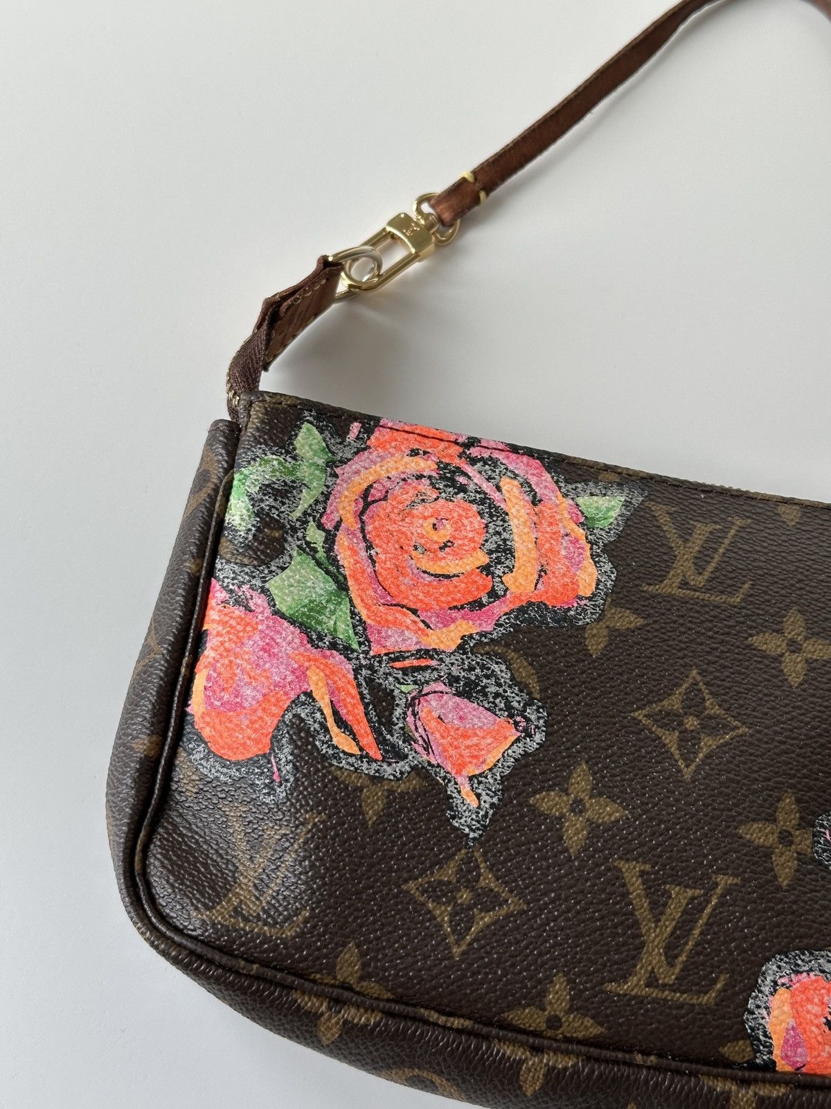 Louis Vuitton LOUIS VUITTON Pochette Bag Accessories Stephen Sprouse Roses Size ONE SIZE - 5 Thumbnail