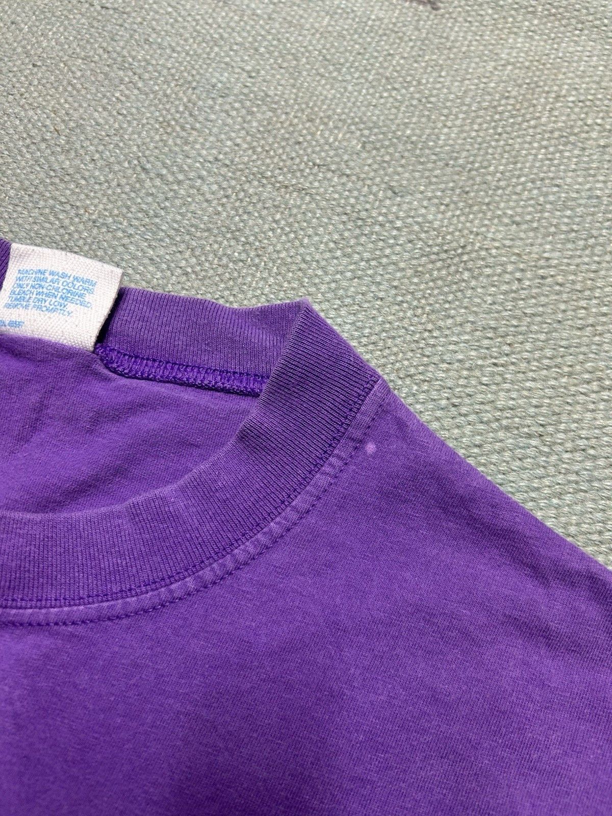 Vintage Vtg 90s pocket t shirt blank plum cheetah cotton USA large Size US L / EU 52-54 / 3 - 4 Thumbnail