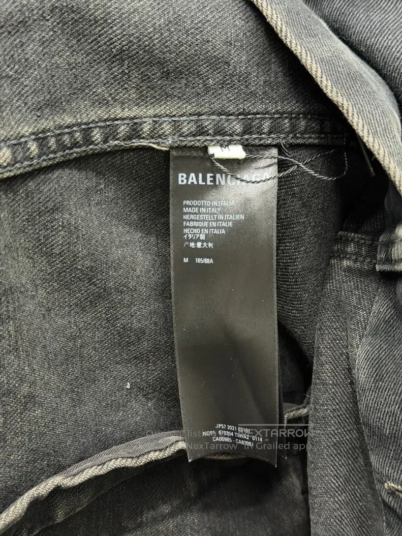 Balenciaga Balenciaga Double B spray-painted denim jacket Size US M / EU 48-50 / 2 - 5 Thumbnail