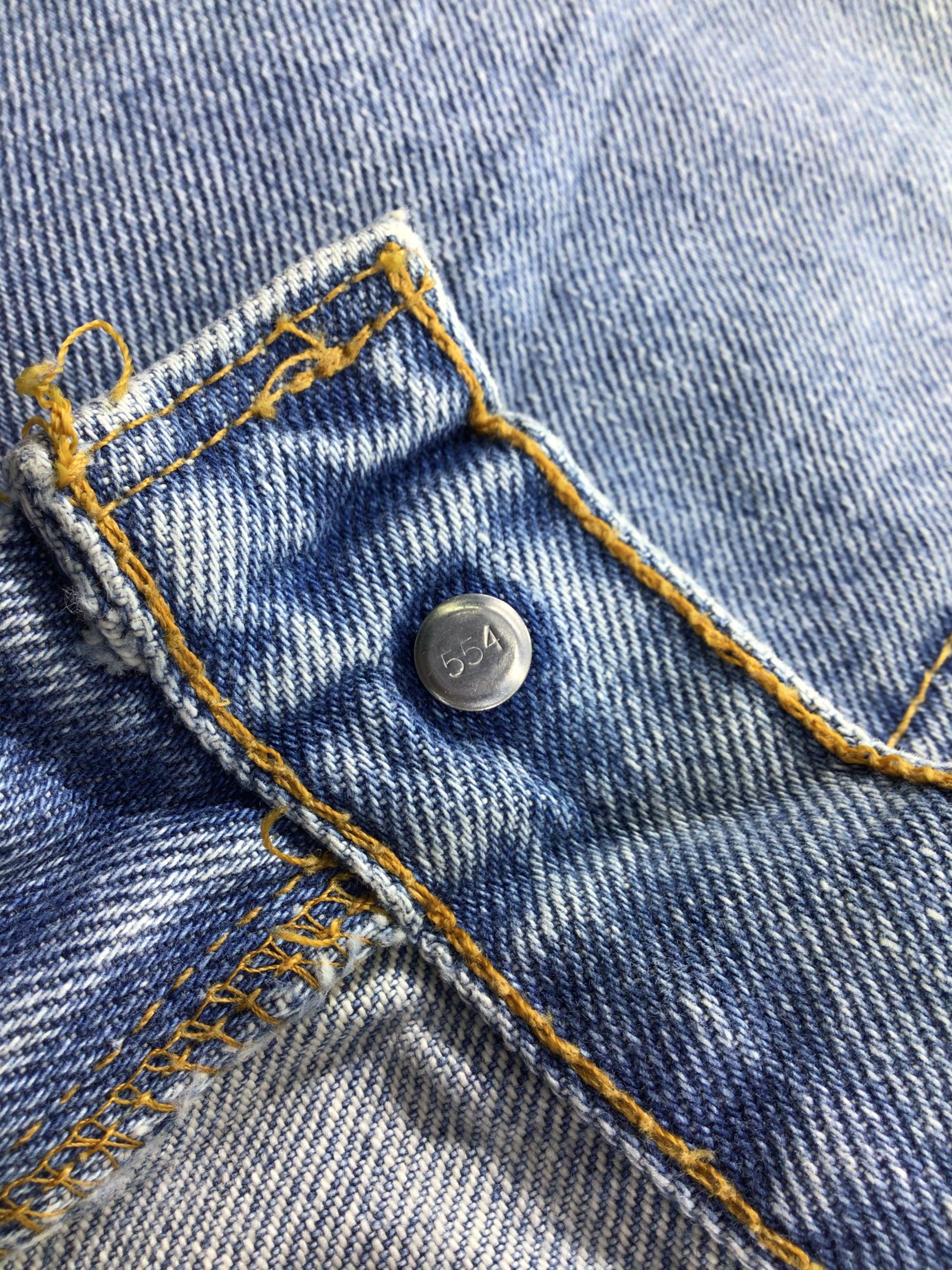 Levi's Vintage Levis 560 Jeans Medium Wash Denim KJ202 Size US 32 / EU 48 - 8 Thumbnail
