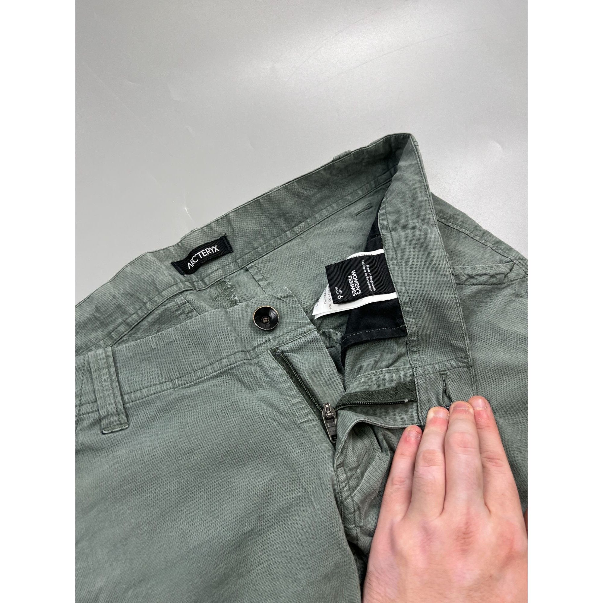Arc'teryx Arc'teryx Cotton Blend Cargo Pants (Y0986) Size 28" / US 6 / IT 42 - 9 Thumbnail