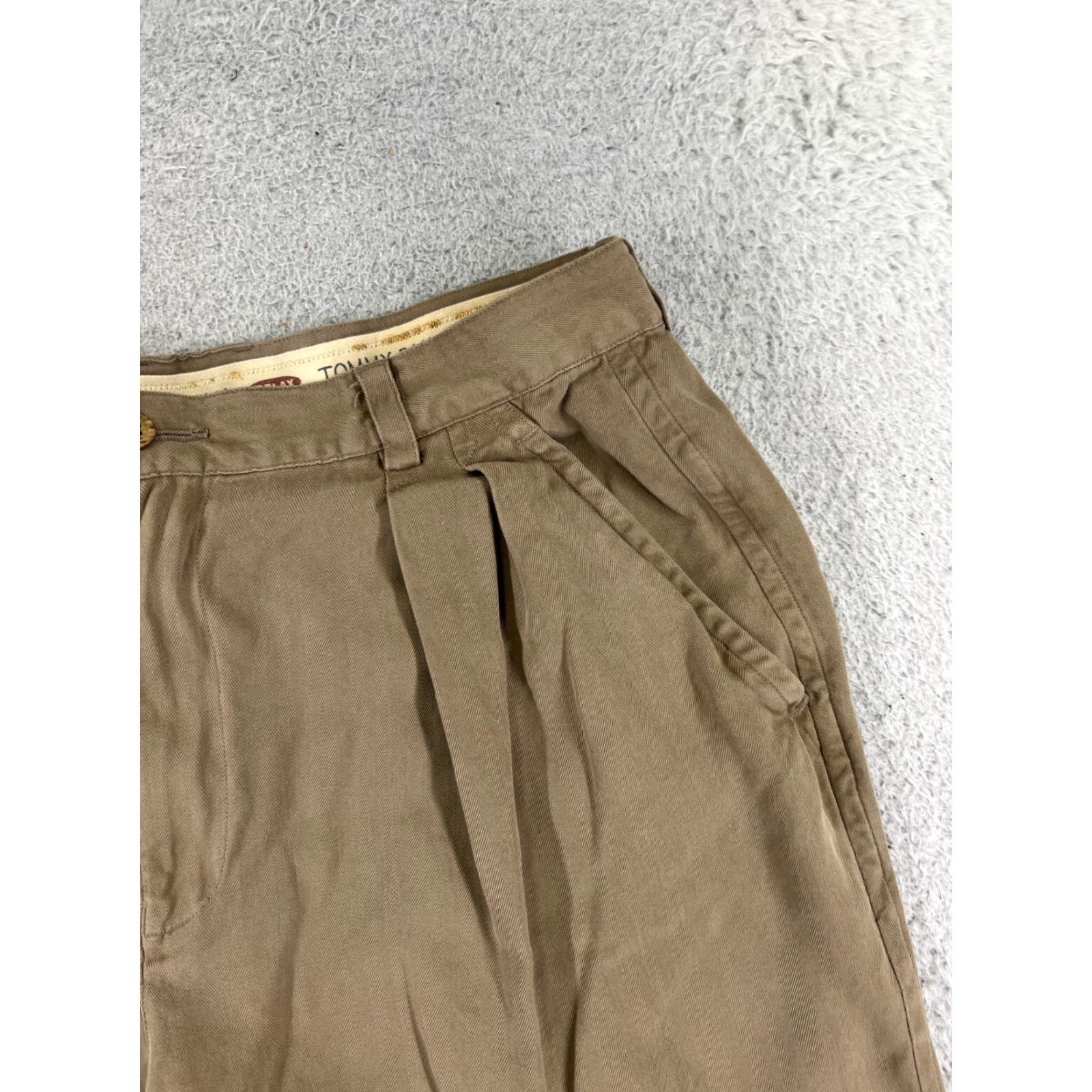Tommy Bahama Tommy Bahama Shorts Men 34 Beige 100% Silk Pleated Herringbone Bermuda Casual Vintage No Size US 34 / EU 50 - 5 Thumbnail