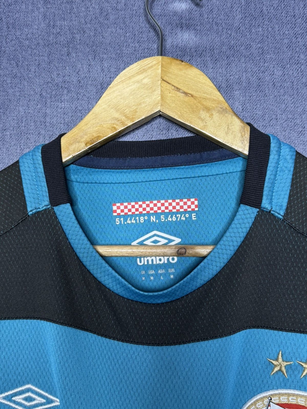 Umbro Umbro PSV Eindhoven Jersey 2016/2017 Away Football Shirt Size US M / EU 48-50 / 2 - 6 Thumbnail