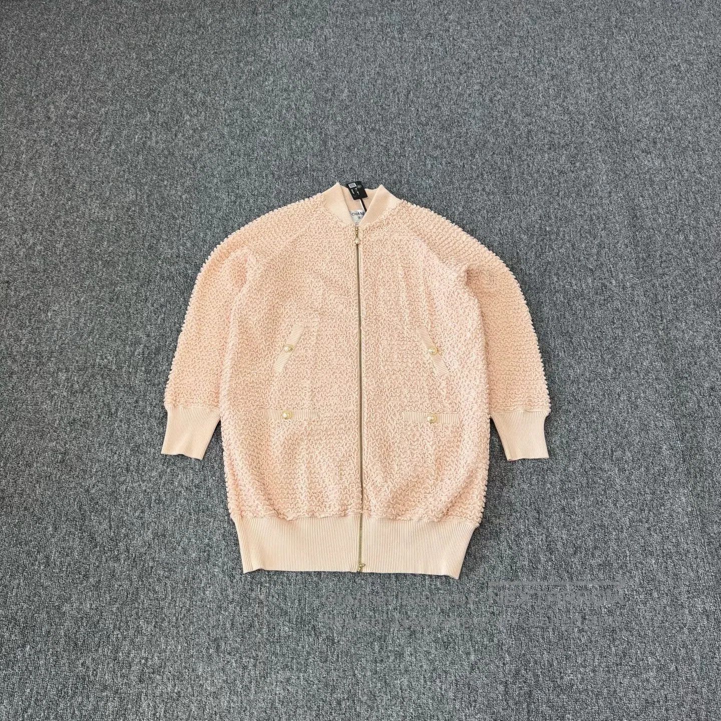 Chanel Chanel size 42 Pearl buttons, wavy design, long-length zipp Size L / US 10 / IT 46 - 1 Thumbnail