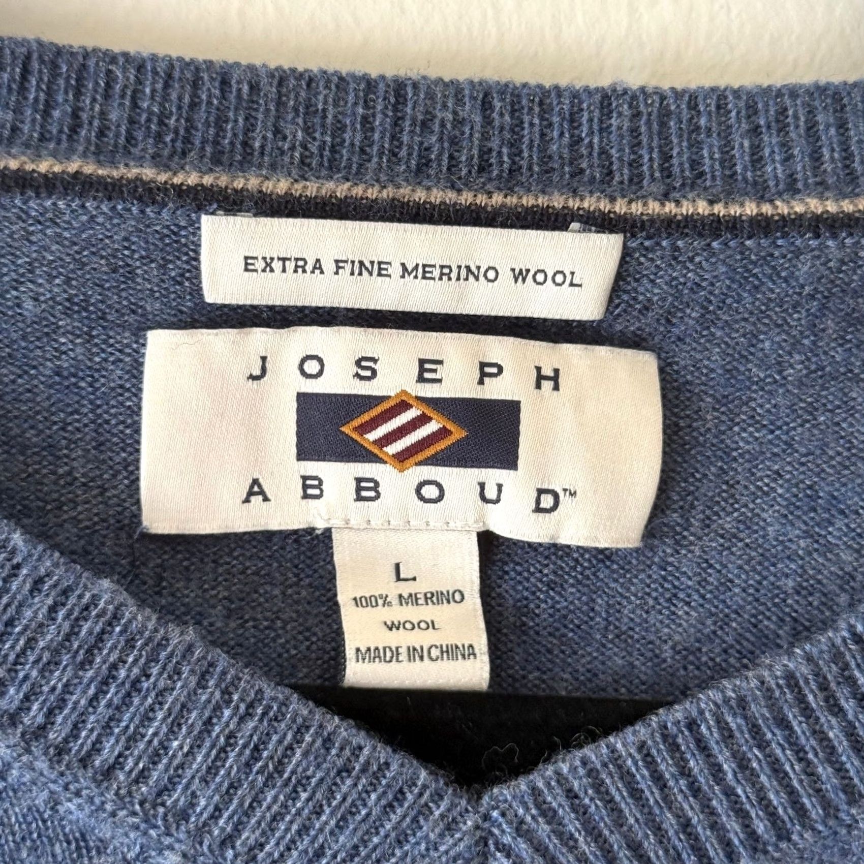 Joseph Abboud Joseph Abboud 100% Extra Fine Merino Wool Blue V-Neck Long Sleeve Pullover Sweater L Mens Size US L / EU 52-54 / 3 - 2 Thumbnail